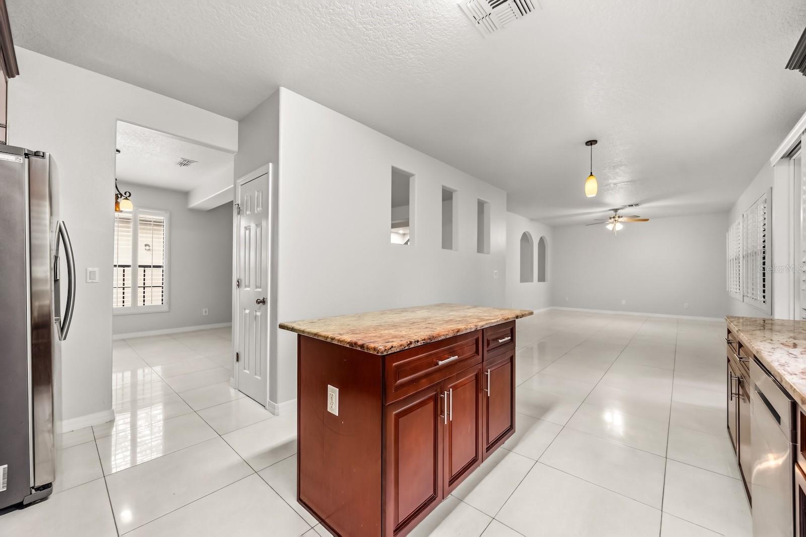 Image 10 of 30 For 5017 Sweet Cedar Circle