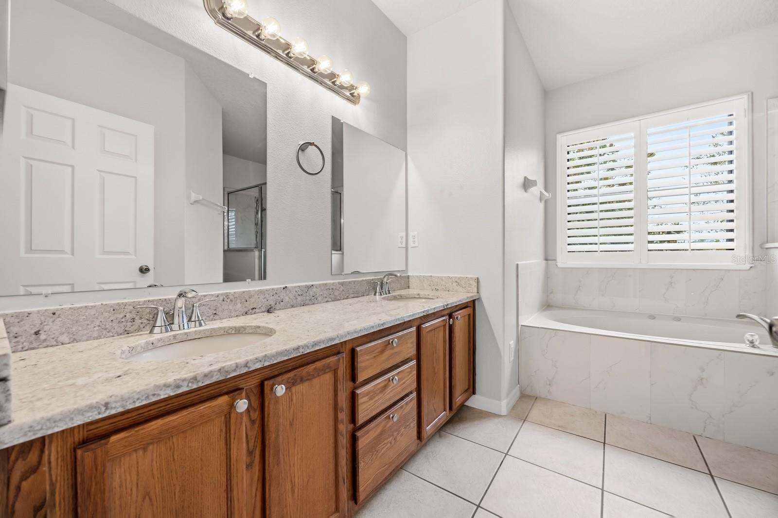 Image 11 of 30 For 5017 Sweet Cedar Circle