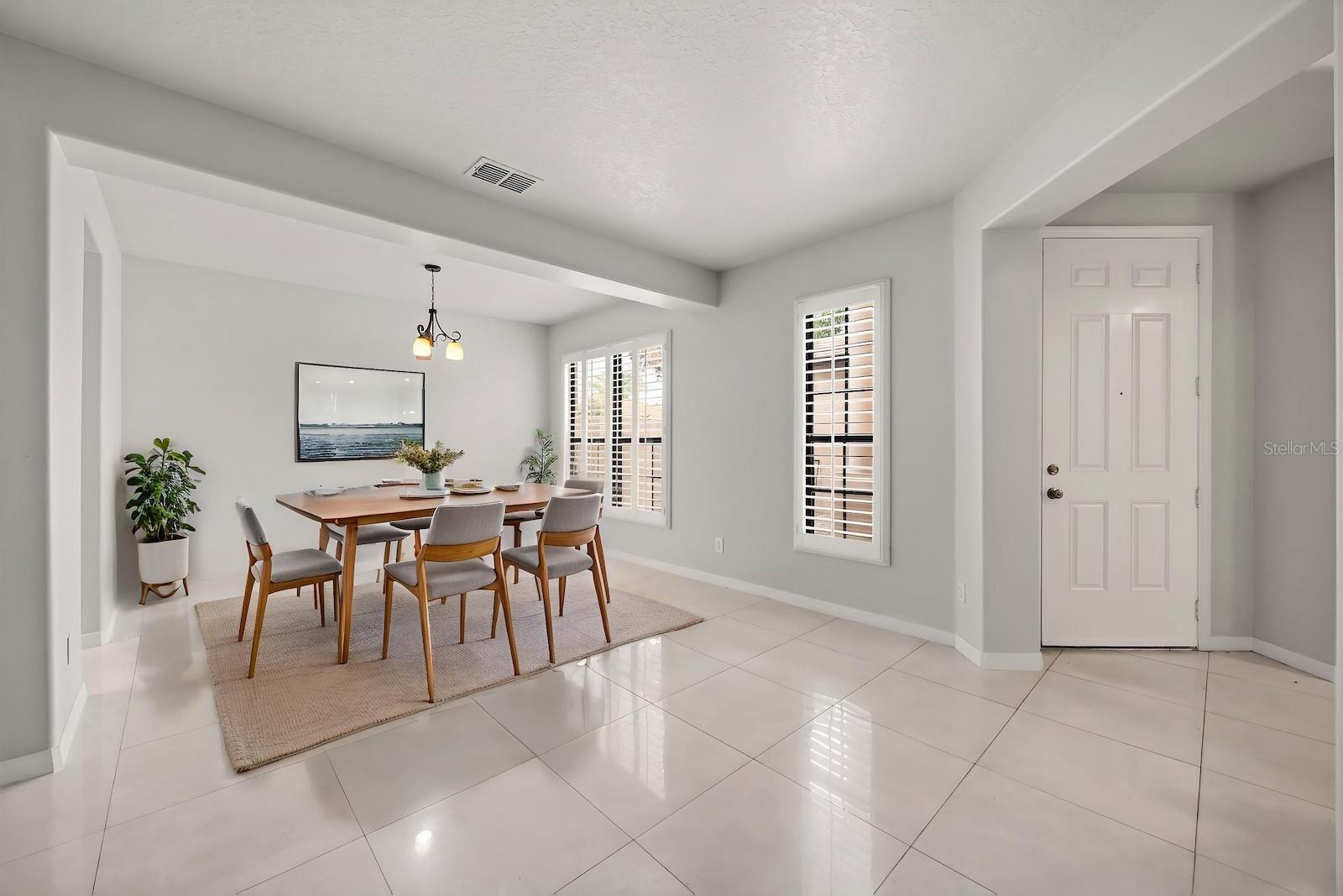 Image 3 of 30 For 5017 Sweet Cedar Circle