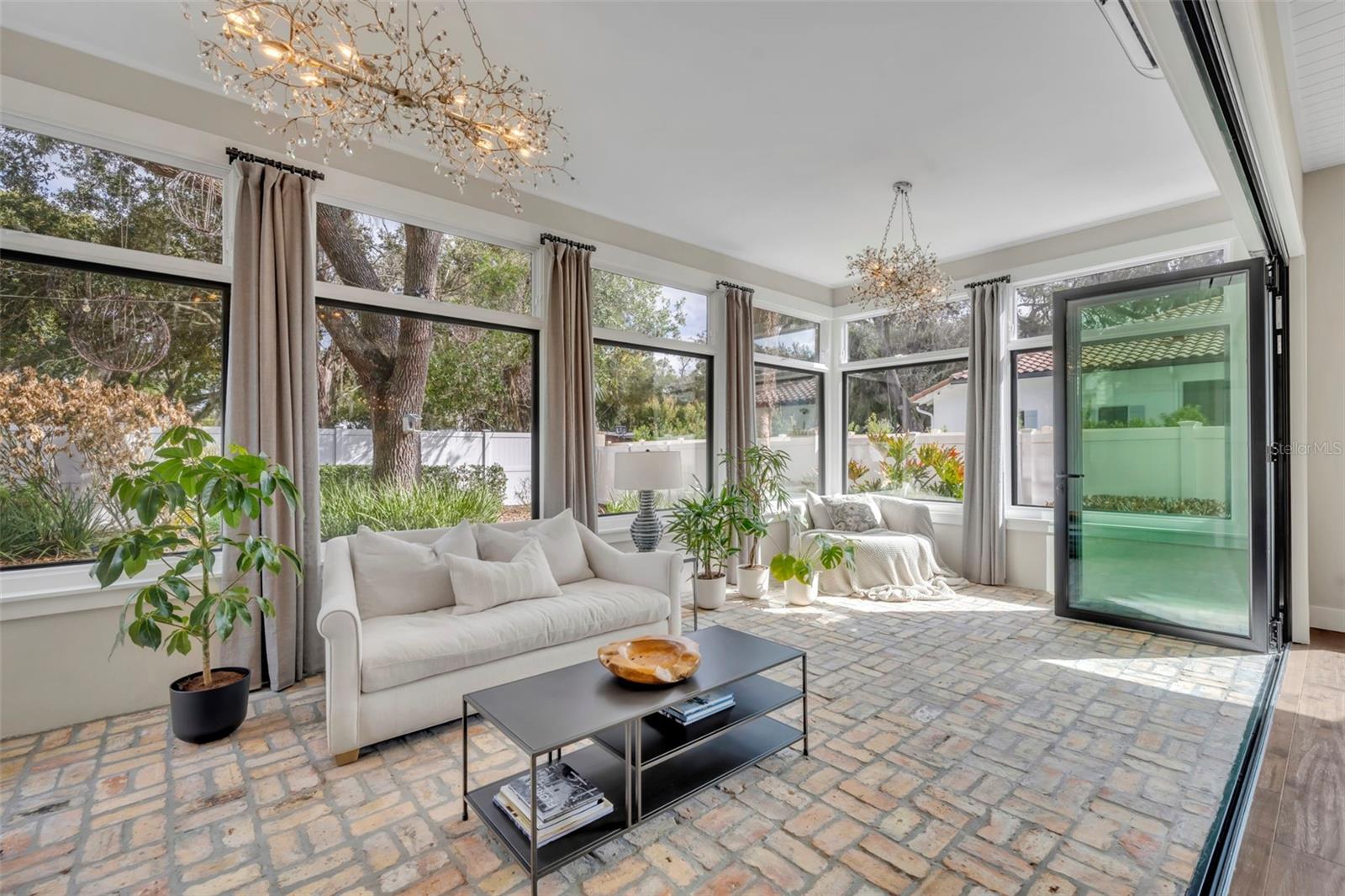 Image 11 of 44 For 2423 Via Sienna