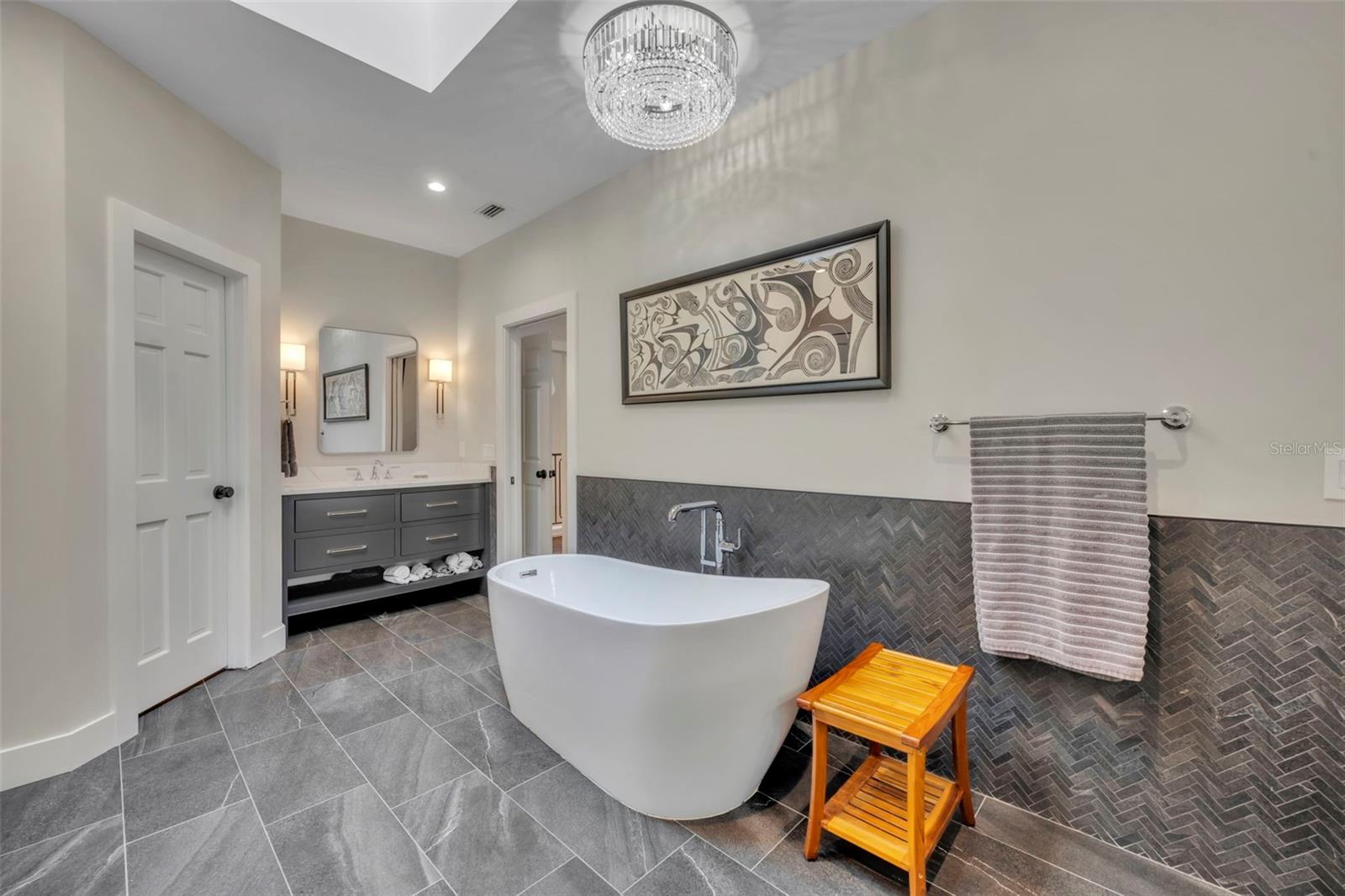 Image 22 of 44 For 2423 Via Sienna