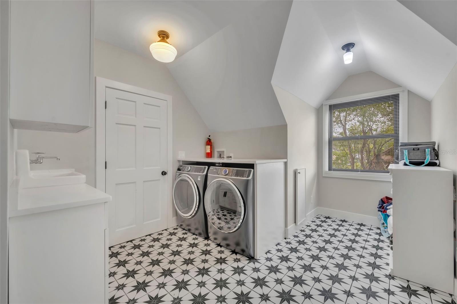 Image 31 of 44 For 2423 Via Sienna