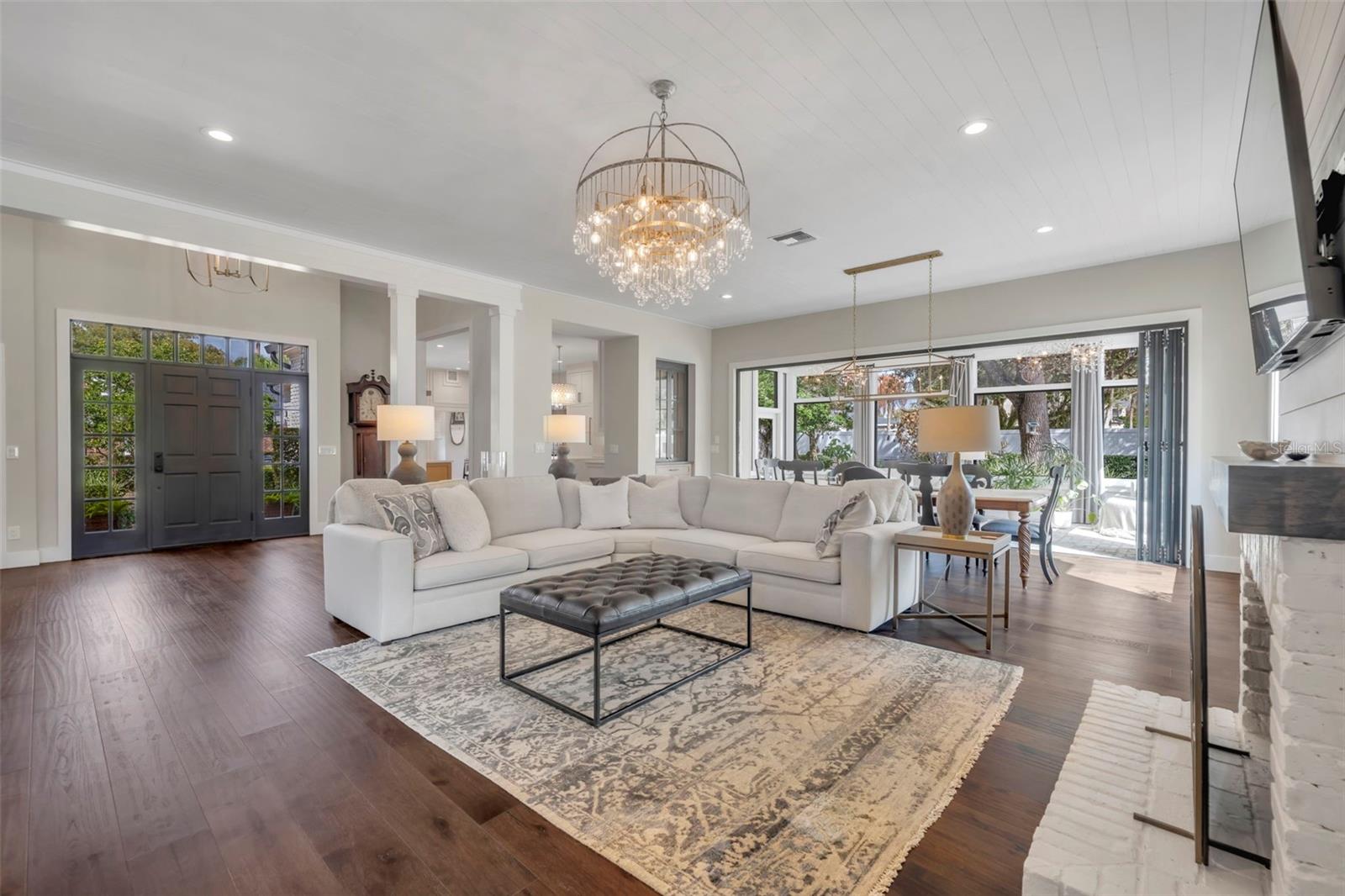 Image 6 of 44 For 2423 Via Sienna