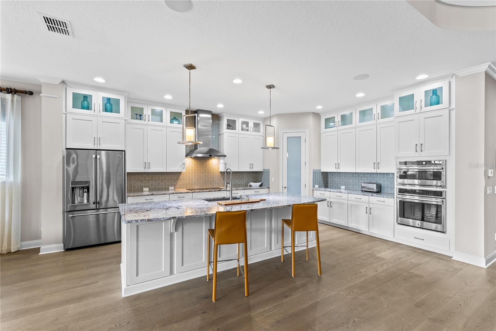 Image 4 of 65 For 9646 Reymont Street