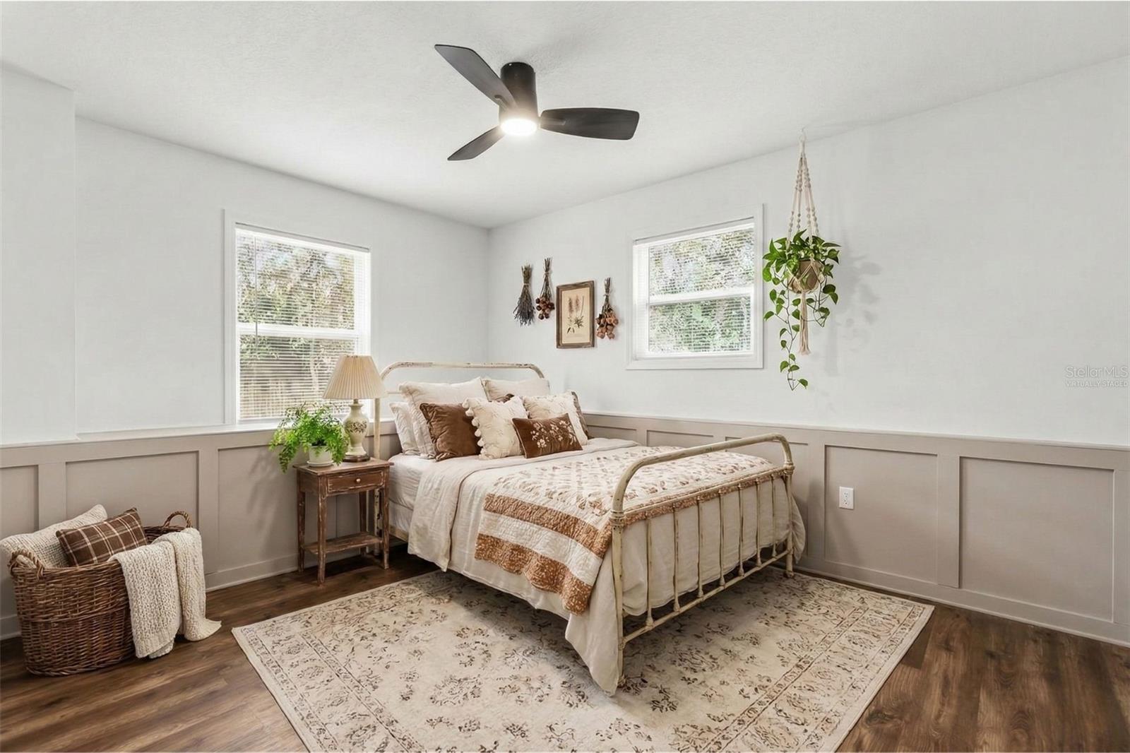 Image 11 of 24 For 22632 Hawthorne Road