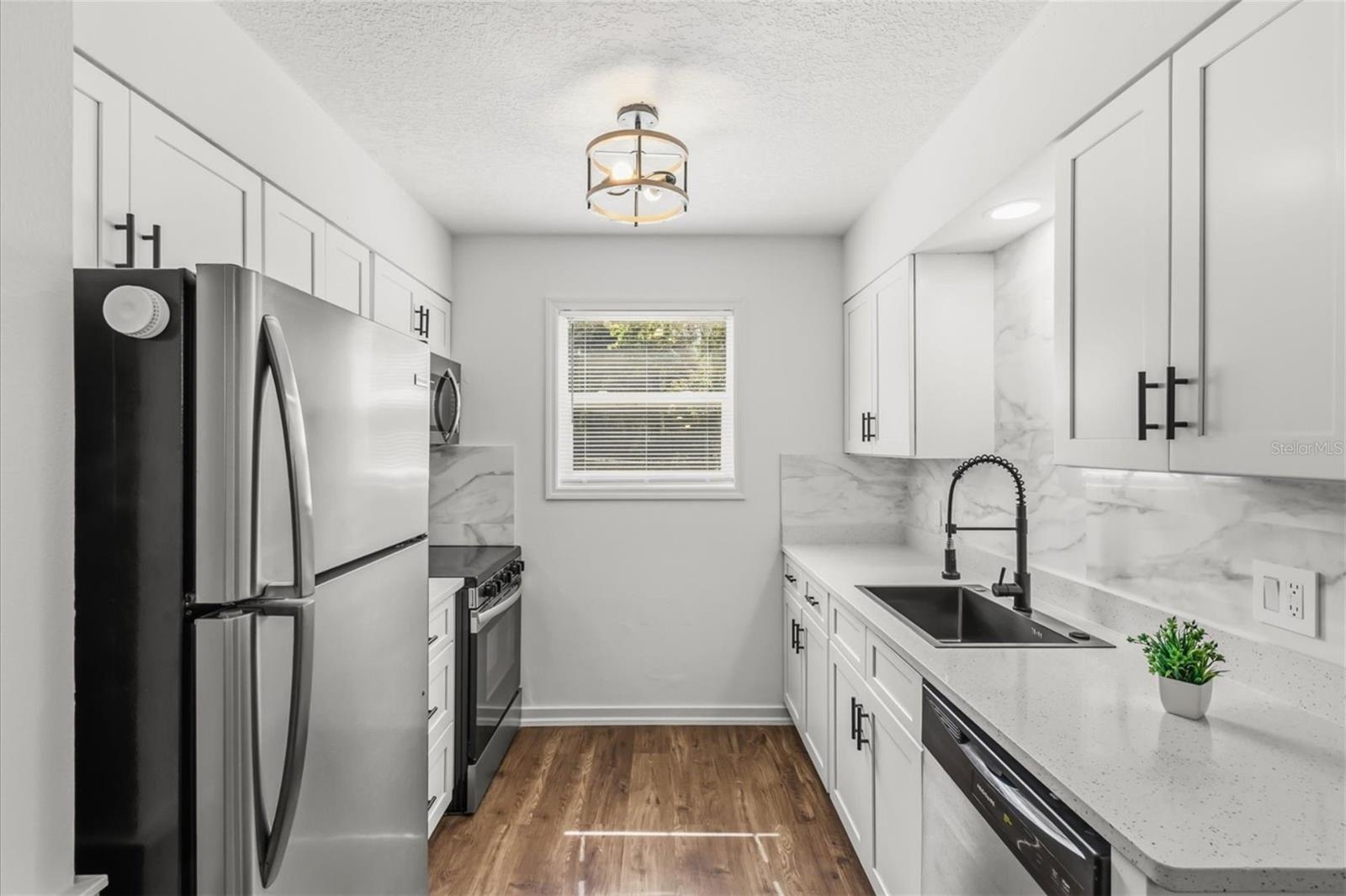 Image 5 of 24 For 22632 Hawthorne Road