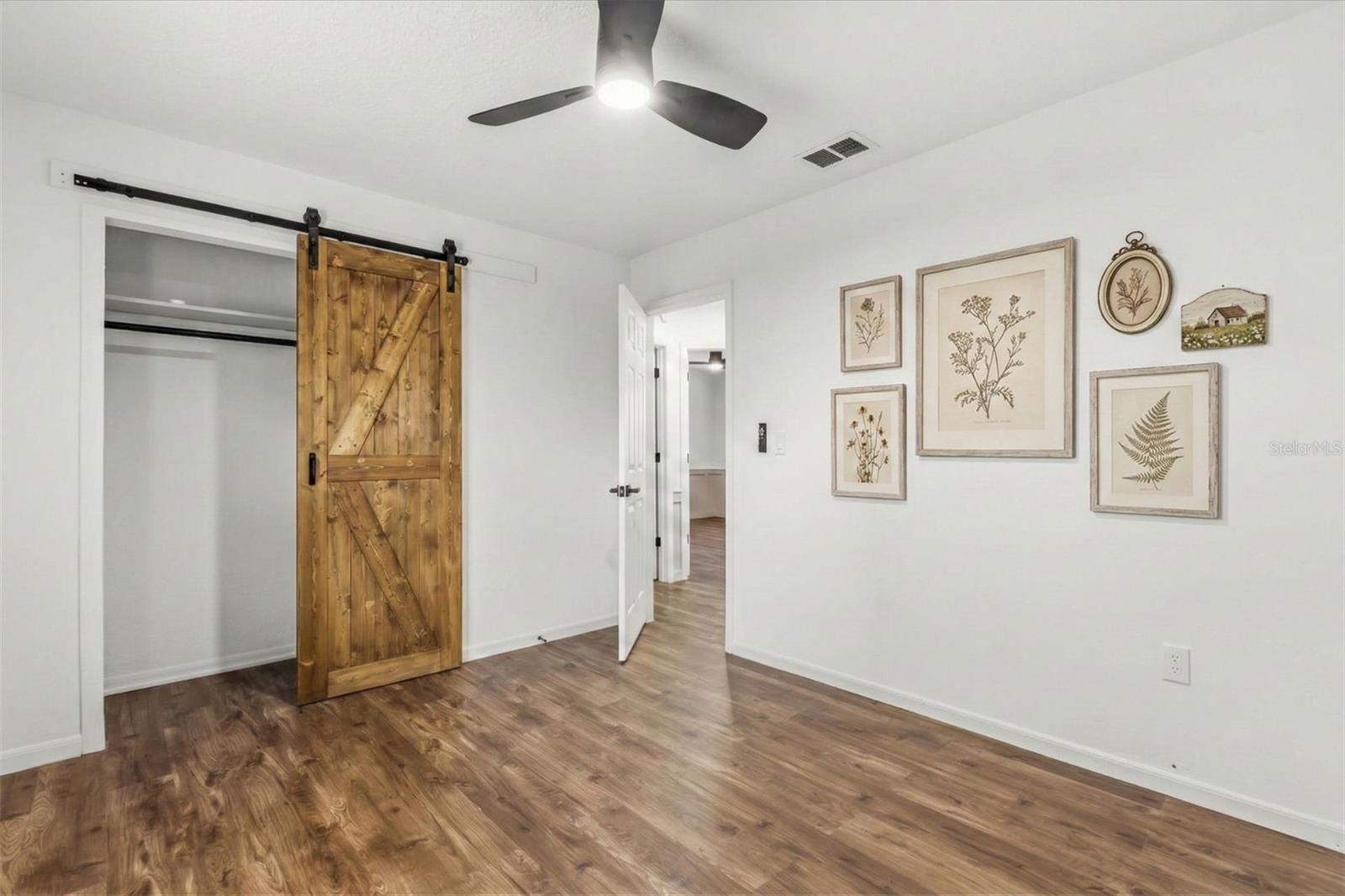 Image 9 of 24 For 22632 Hawthorne Road