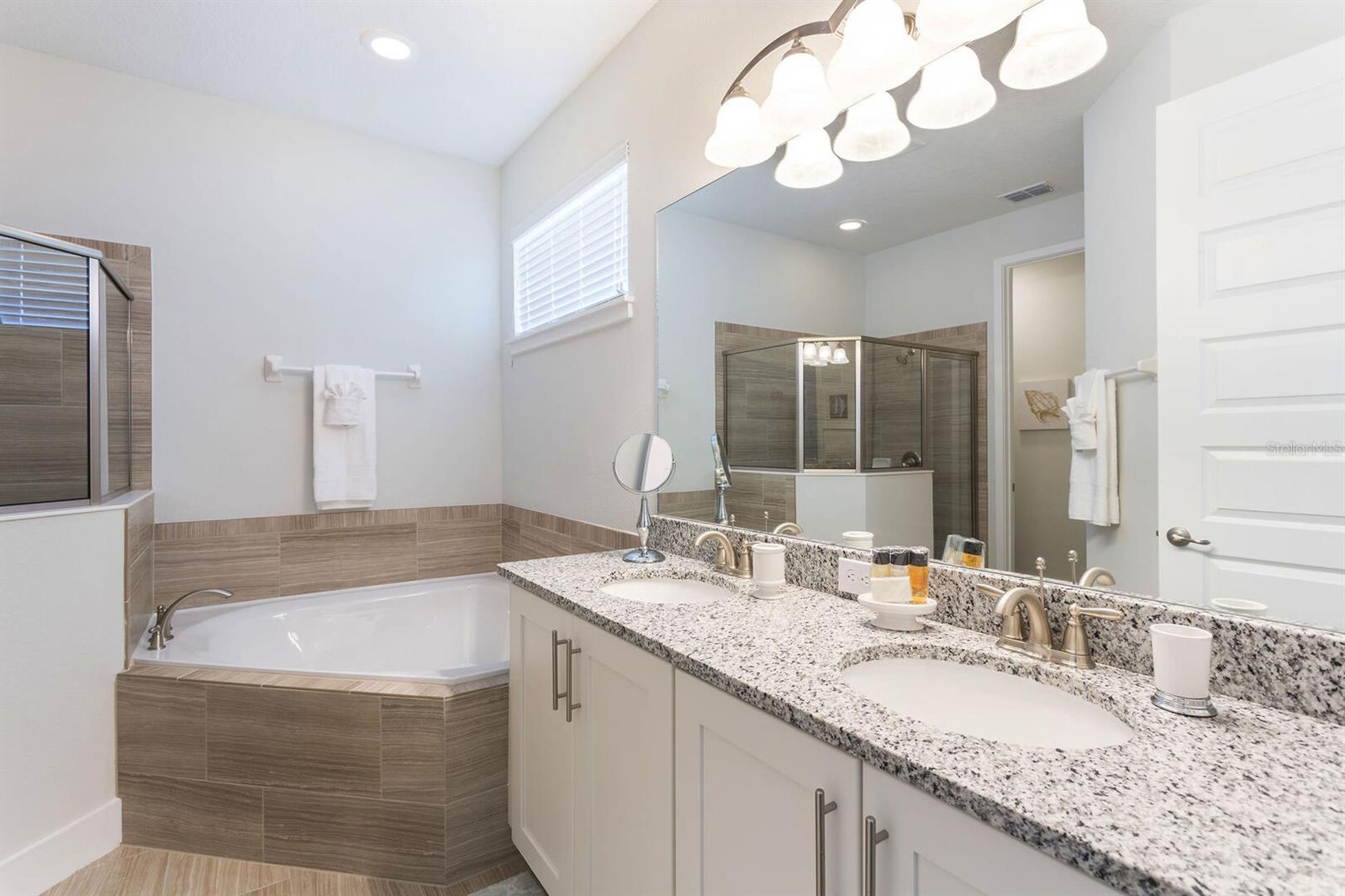 Image 22 of 35 For 845 Golden Bear Drive