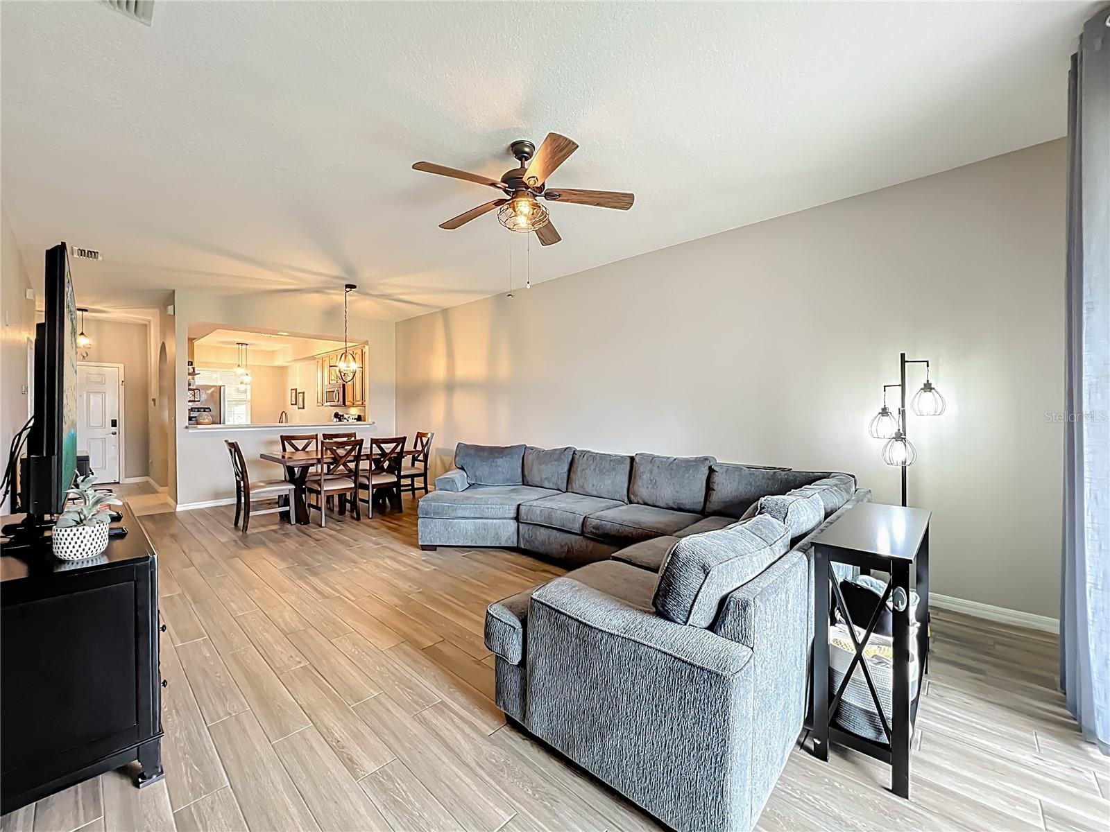 Image 23 of 64 For 9417 Myrtle Creek Lane 609