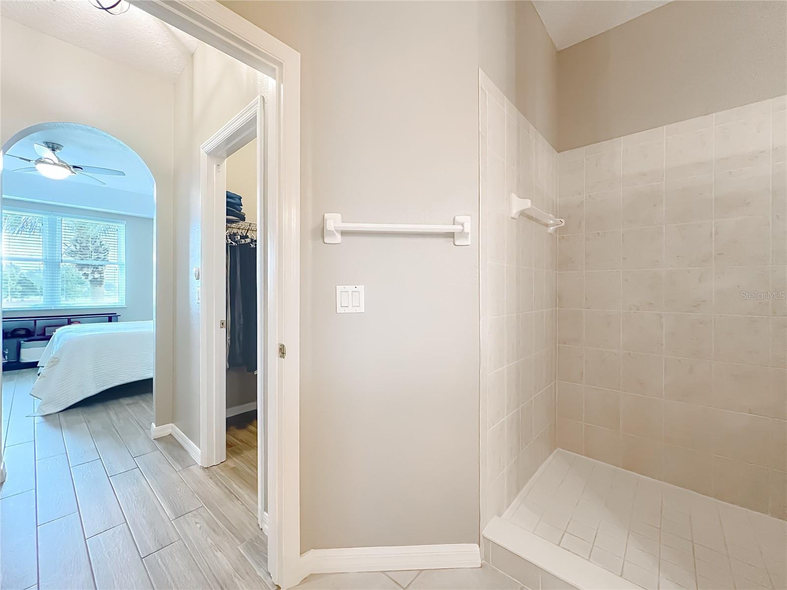 Image 36 of 64 For 9417 Myrtle Creek Lane 609