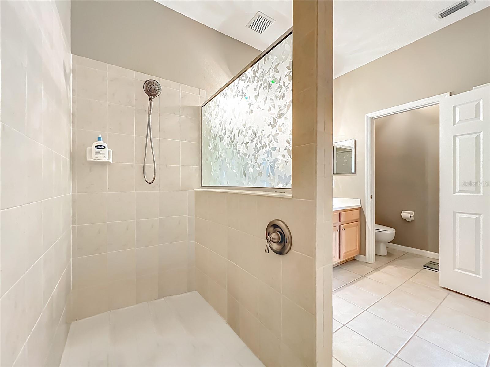 Image 37 of 64 For 9417 Myrtle Creek Lane 609