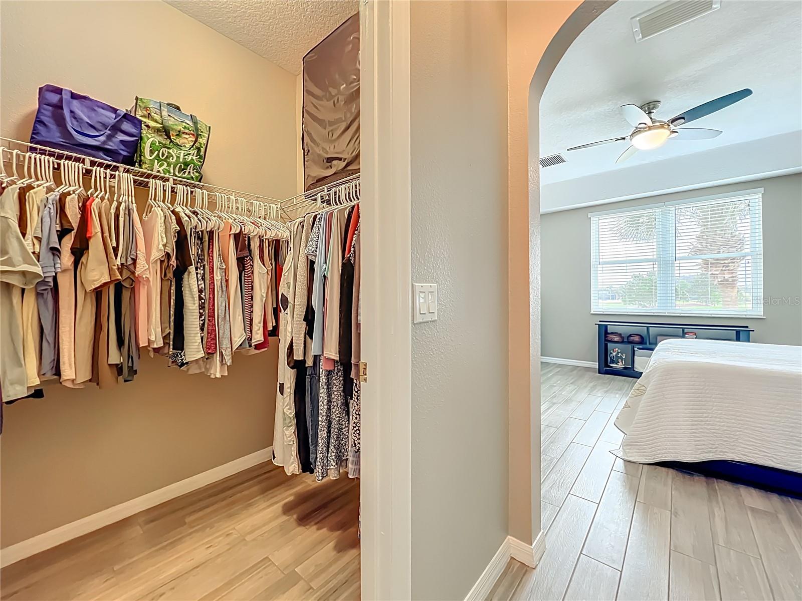 Image 38 of 64 For 9417 Myrtle Creek Lane 609