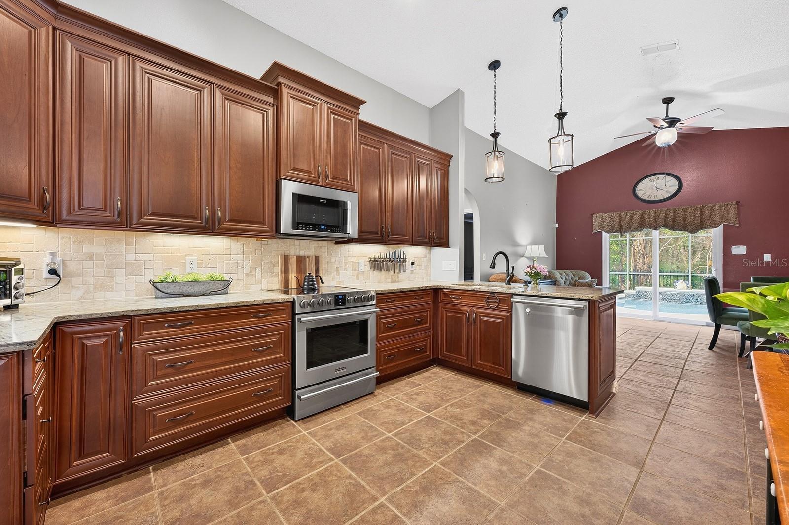 Image 4 of 25 For 10223 Dean Point Place