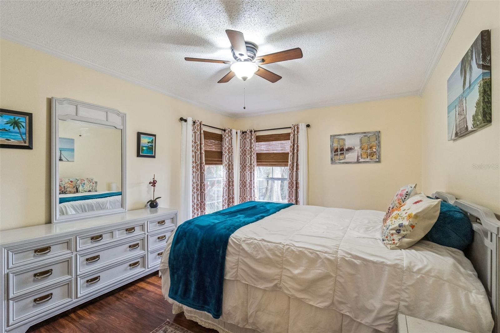 Image 20 of 39 For 1420 Emerald Drive