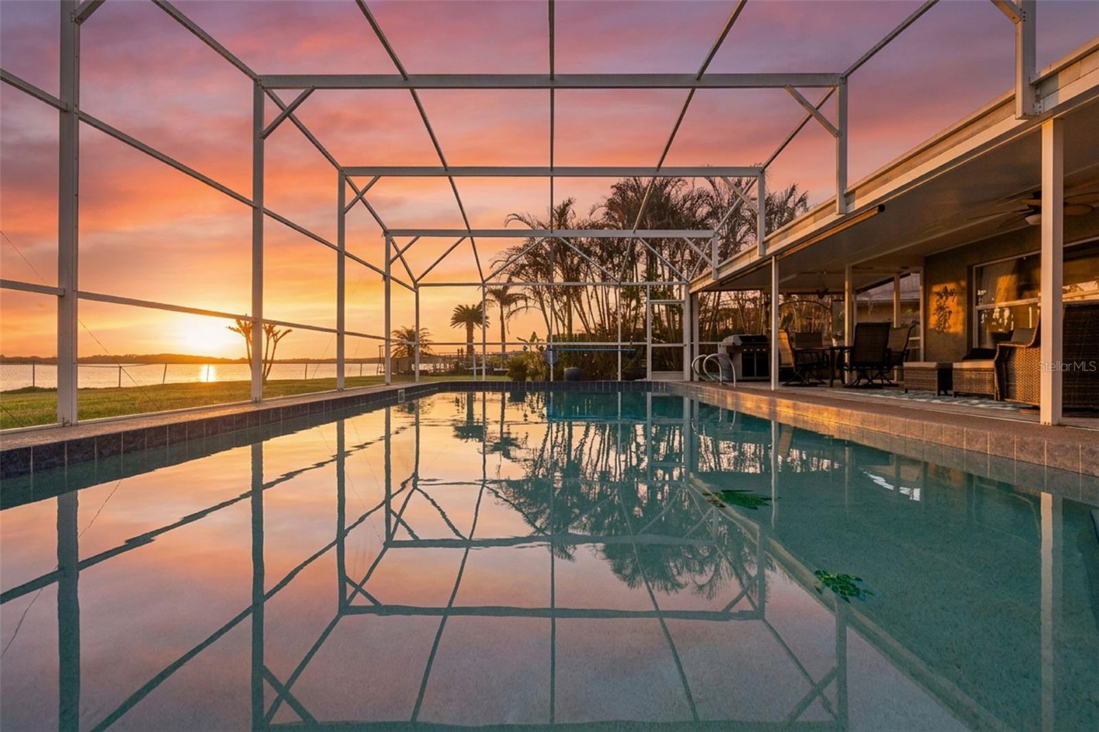 Image 28 of 39 For 1420 Emerald Drive