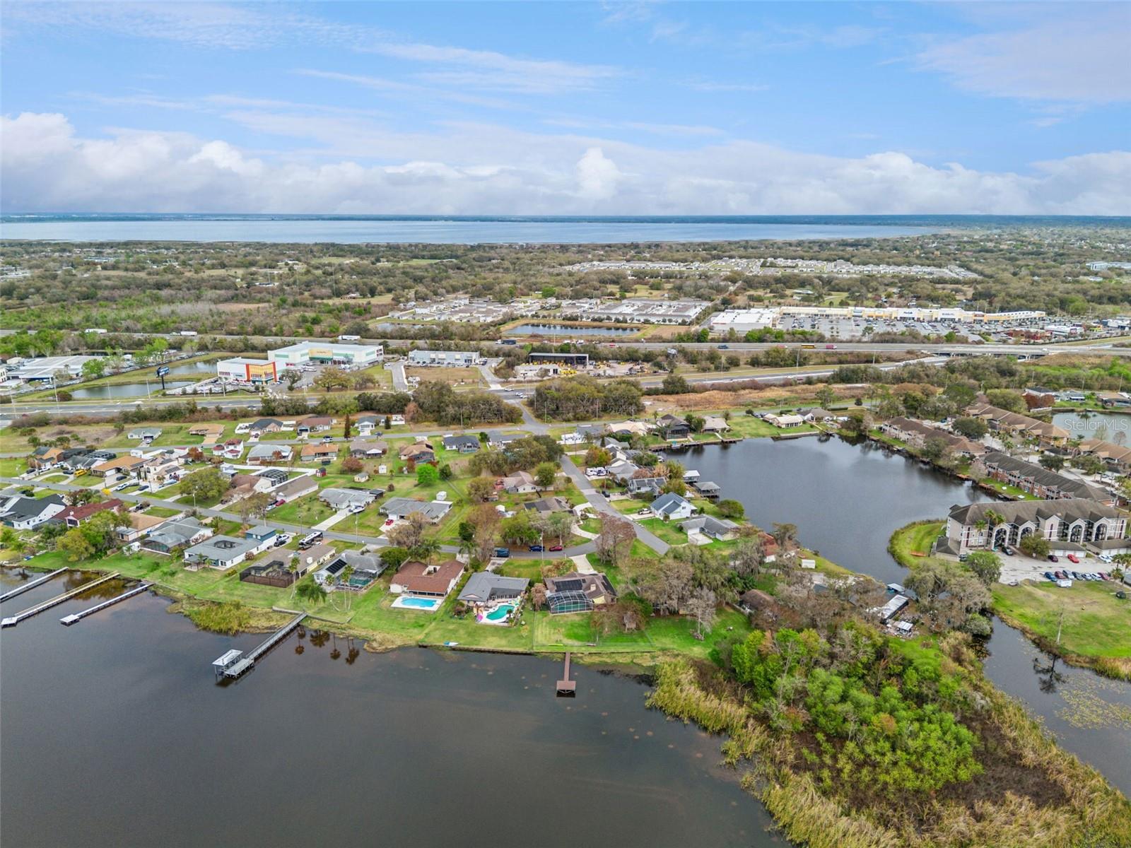 Image 33 of 39 For 1420 Emerald Drive