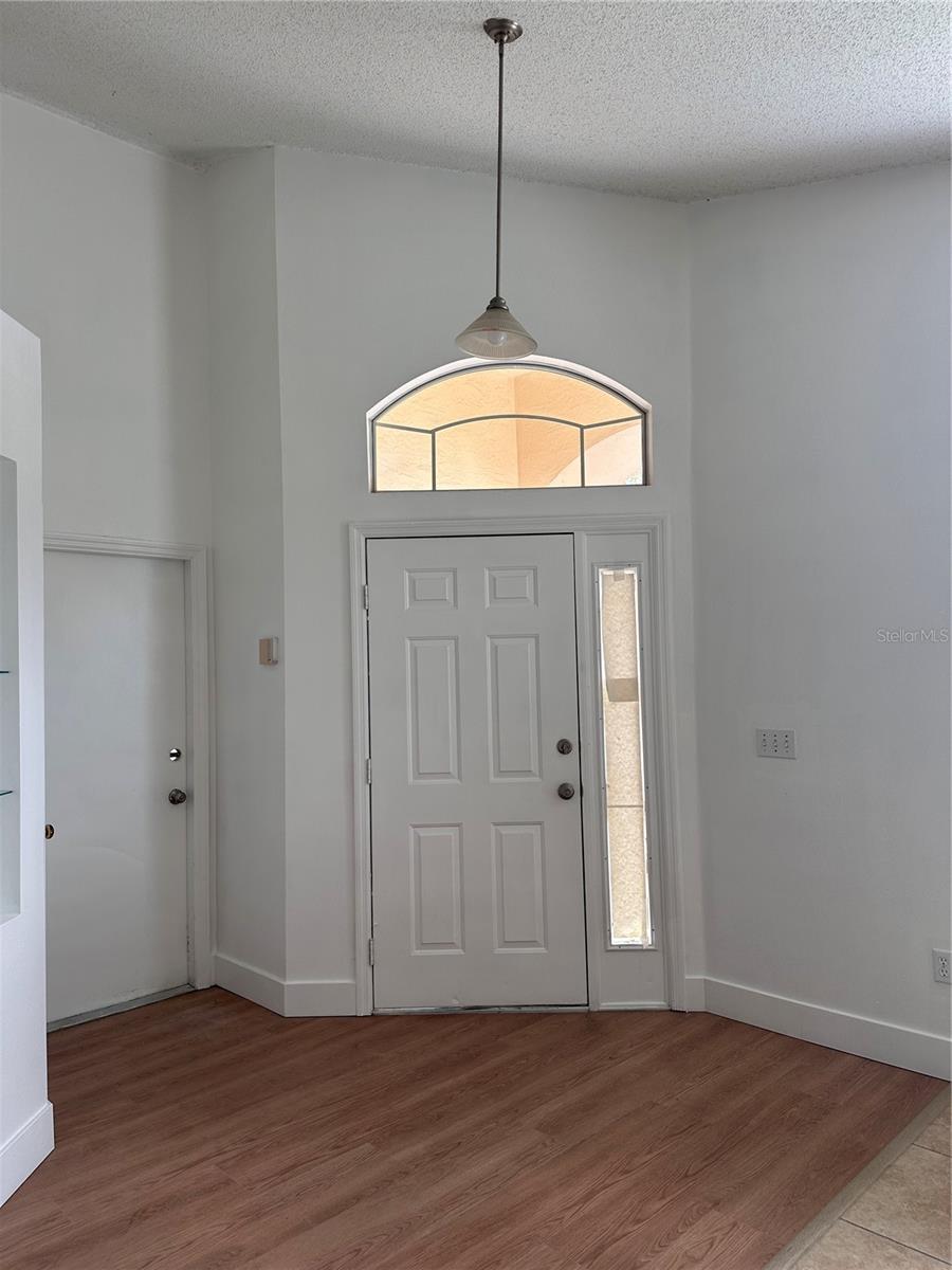 Image 4 of 16 For 8149 Woodsworth Drive