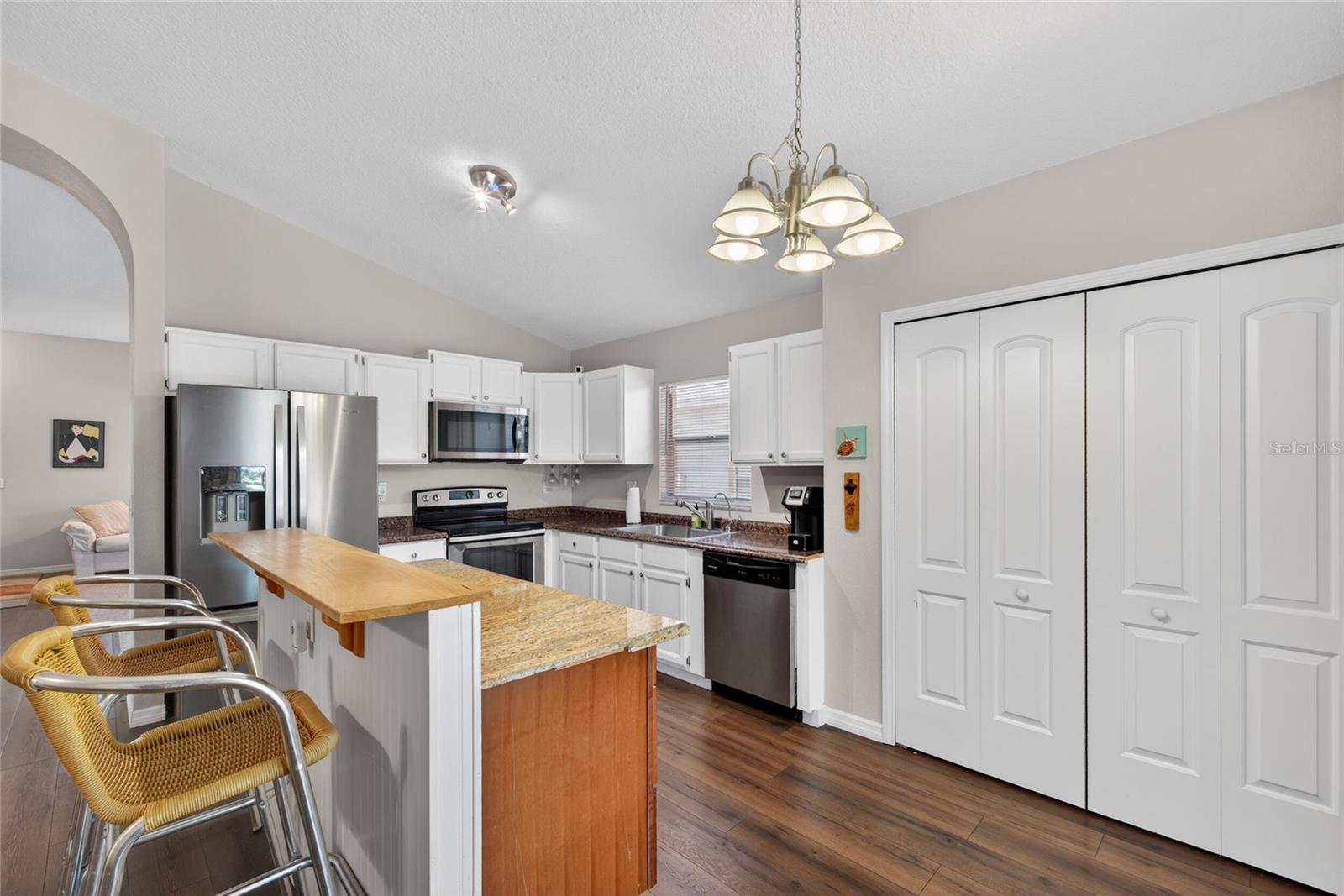 Image 10 of 23 For 466 Moffat Loop