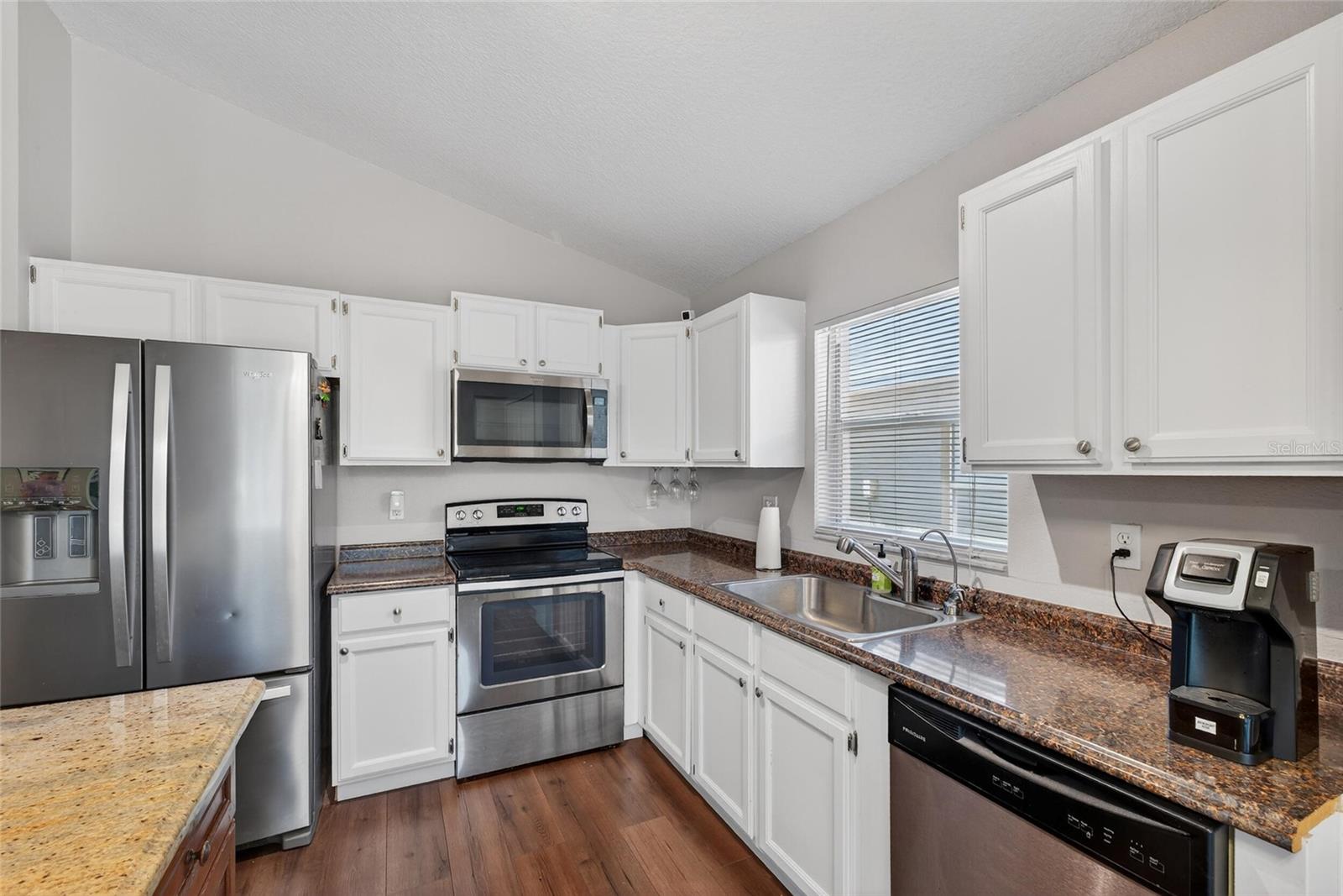 Image 11 of 23 For 466 Moffat Loop