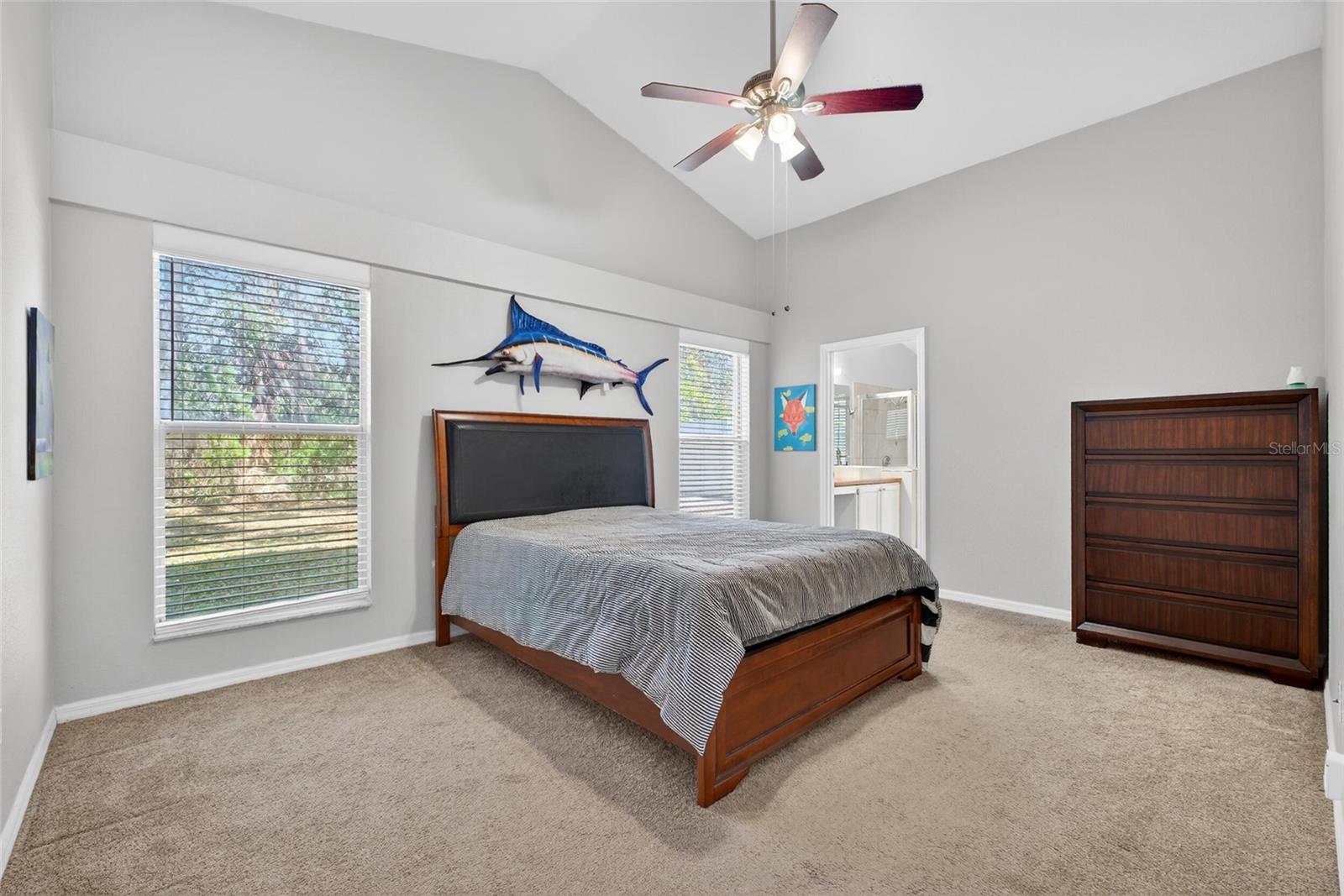 Image 15 of 23 For 466 Moffat Loop