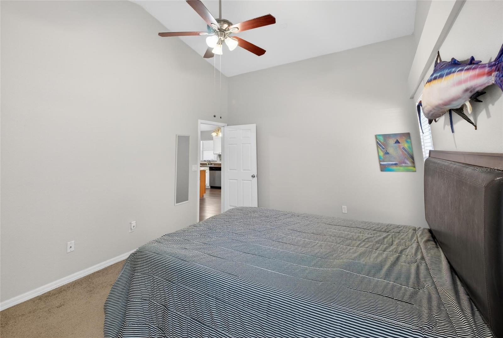 Image 16 of 23 For 466 Moffat Loop