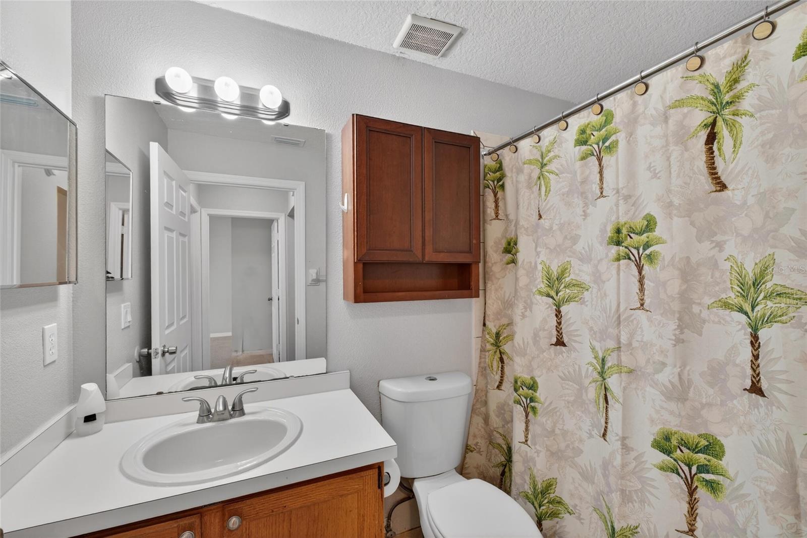 Image 20 of 23 For 466 Moffat Loop