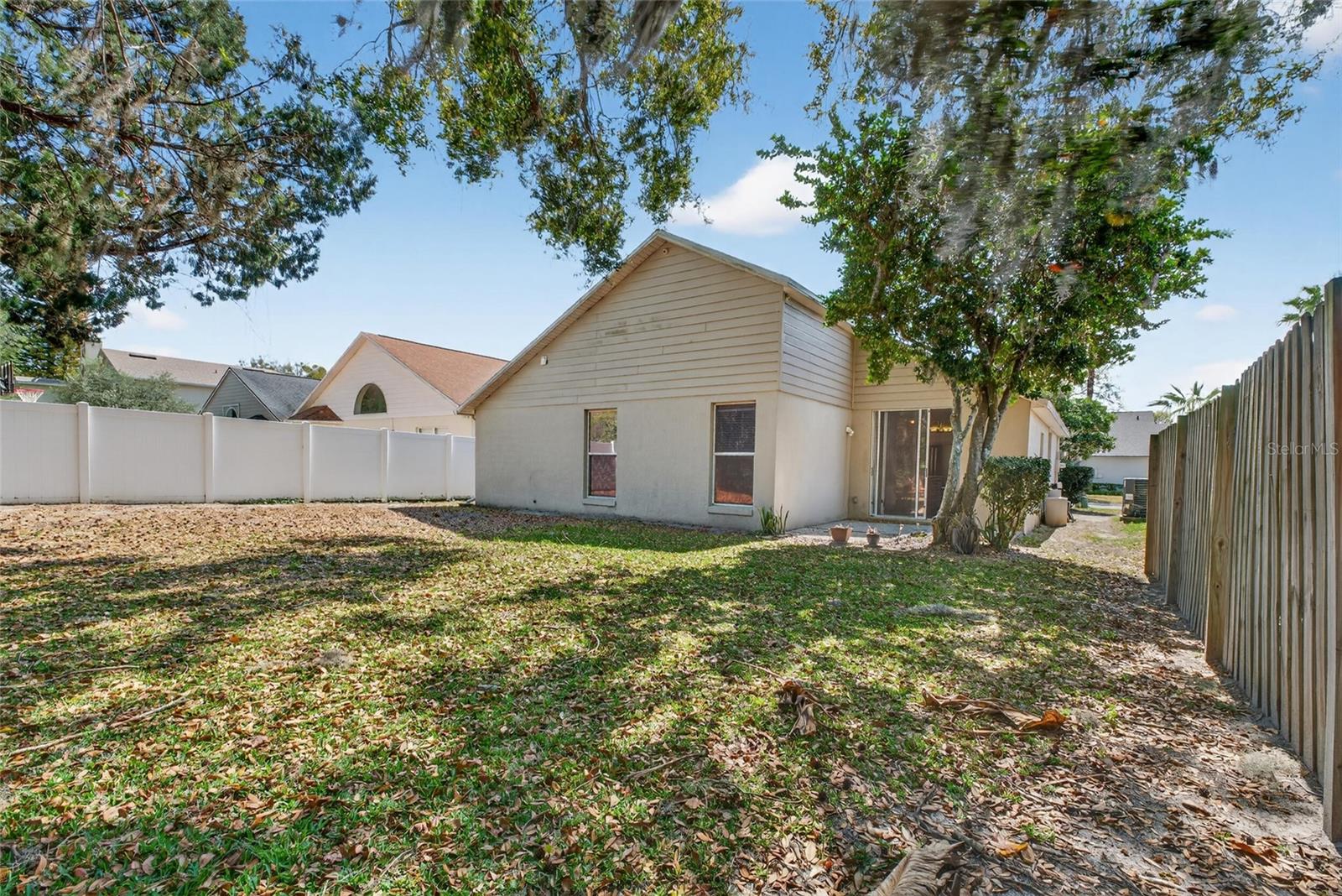 Image 22 of 23 For 466 Moffat Loop