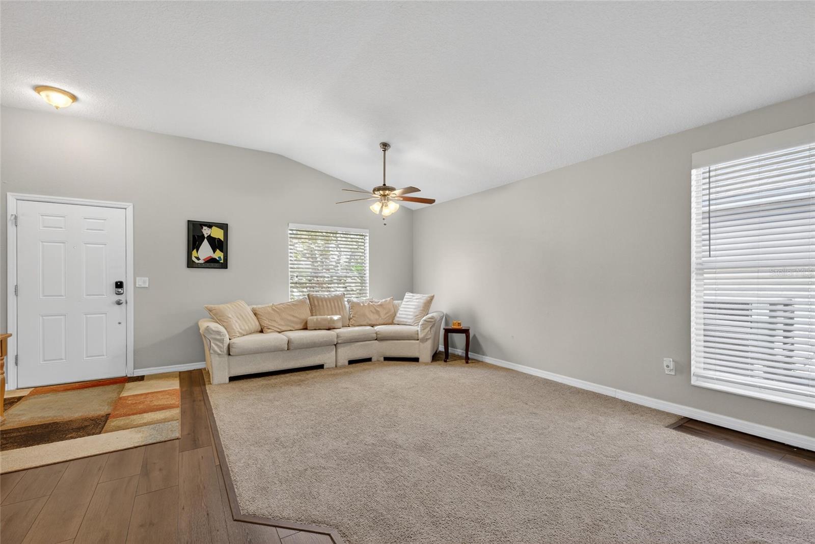 Image 4 of 23 For 466 Moffat Loop