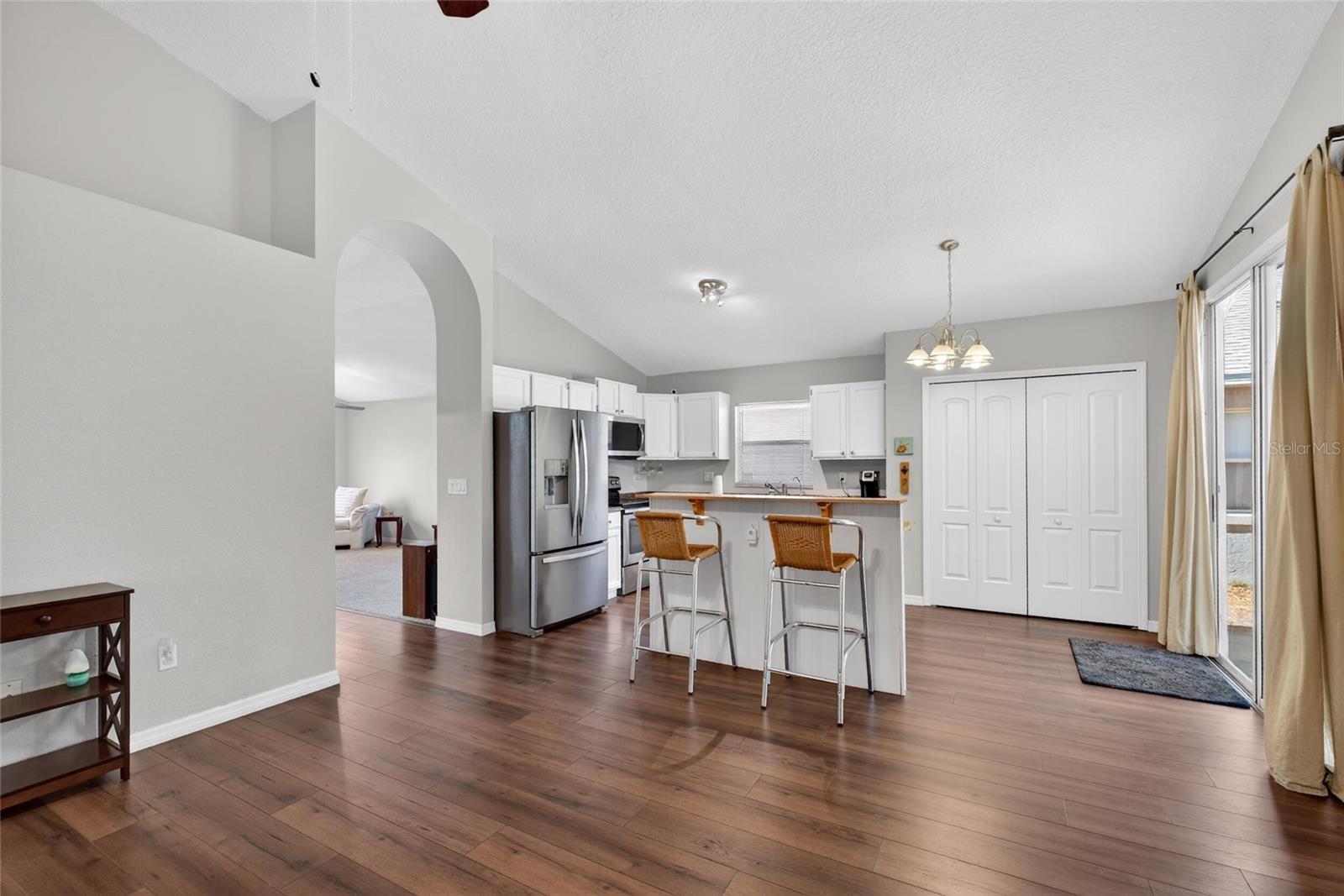 Image 6 of 23 For 466 Moffat Loop