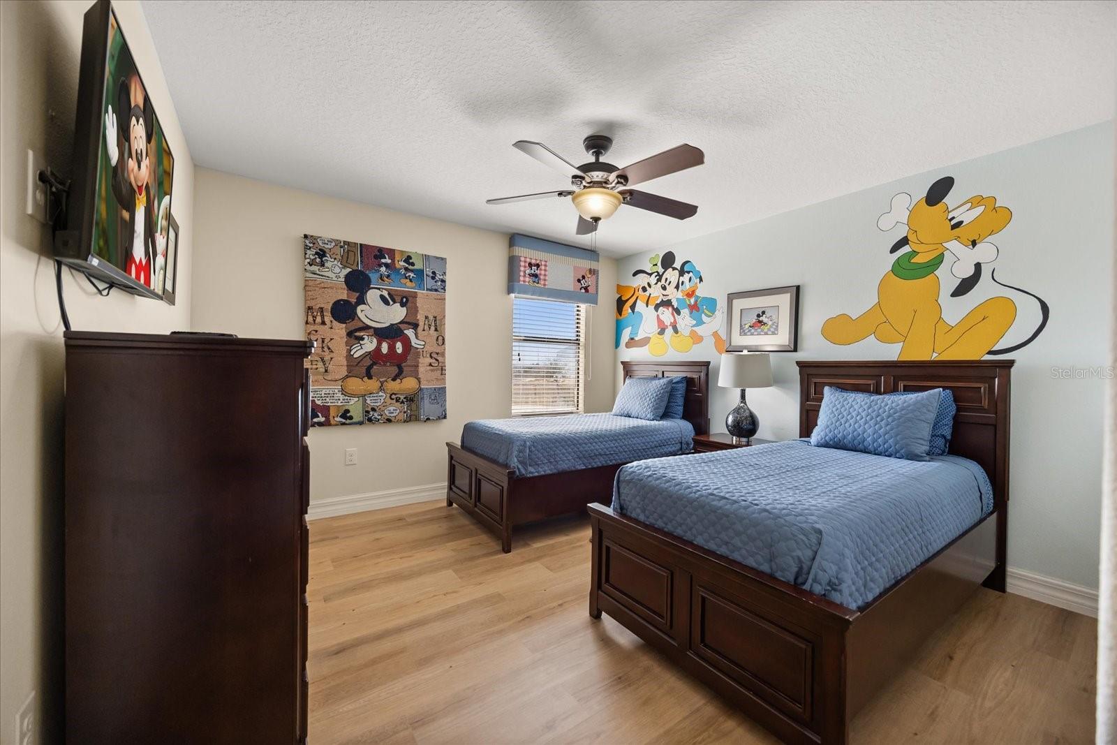 Image 40 of 77 For 1484 Moon Valley Drive