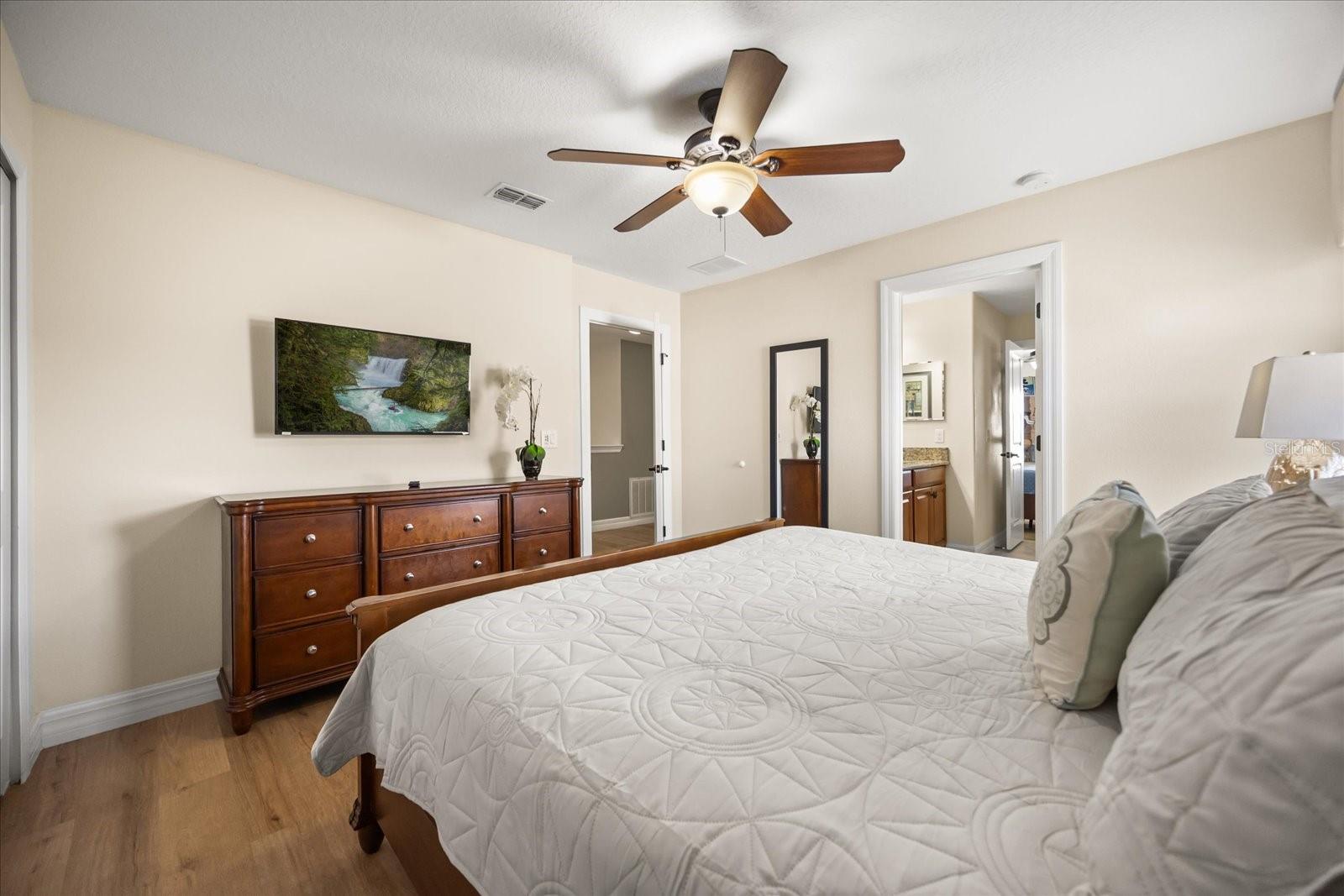 Image 46 of 77 For 1484 Moon Valley Drive