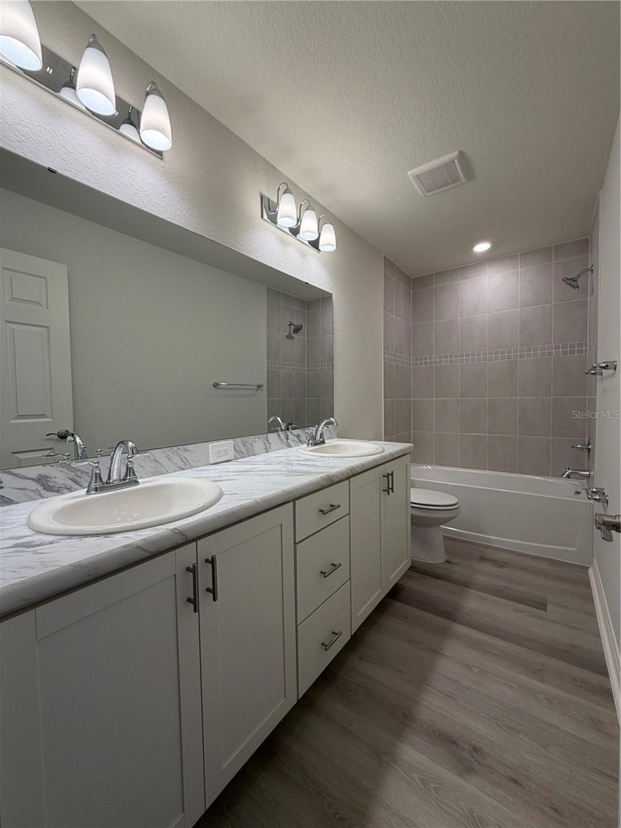 Image 16 of 20 For 211 Turtle Bay Avenue