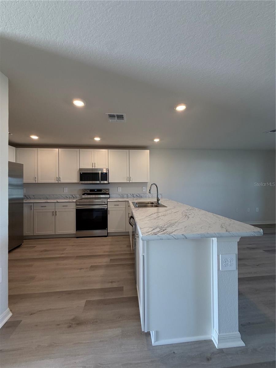 Image 6 of 20 For 211 Turtle Bay Avenue