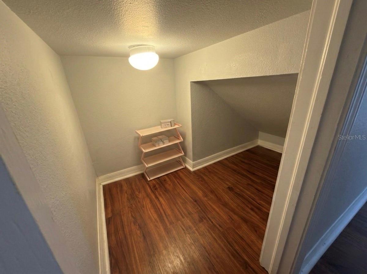 Image 11 of 20 For 8103 Tar Hollow Drive