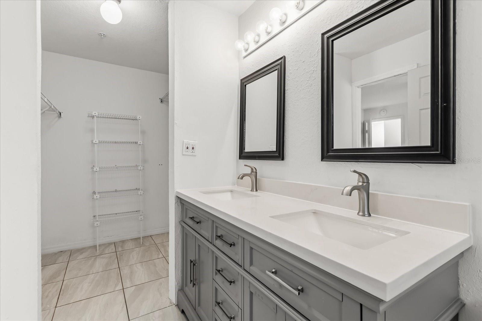 Image 16 of 31 For 3374 Hamlet Loop