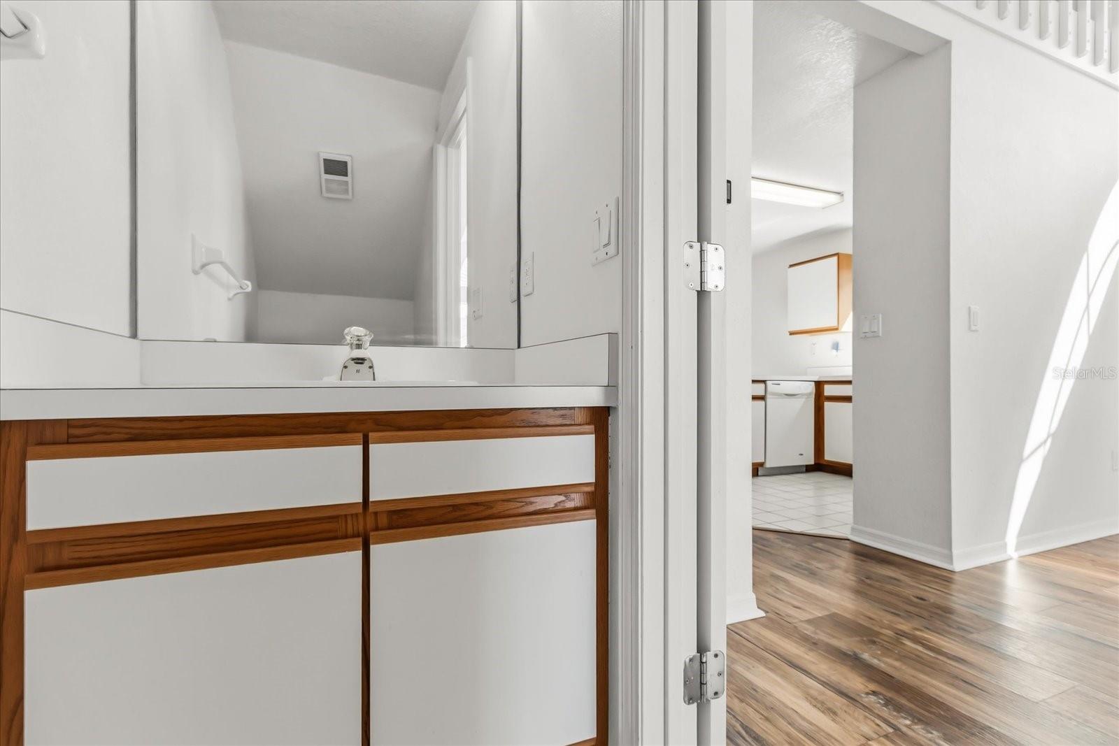 Image 6 of 31 For 3374 Hamlet Loop