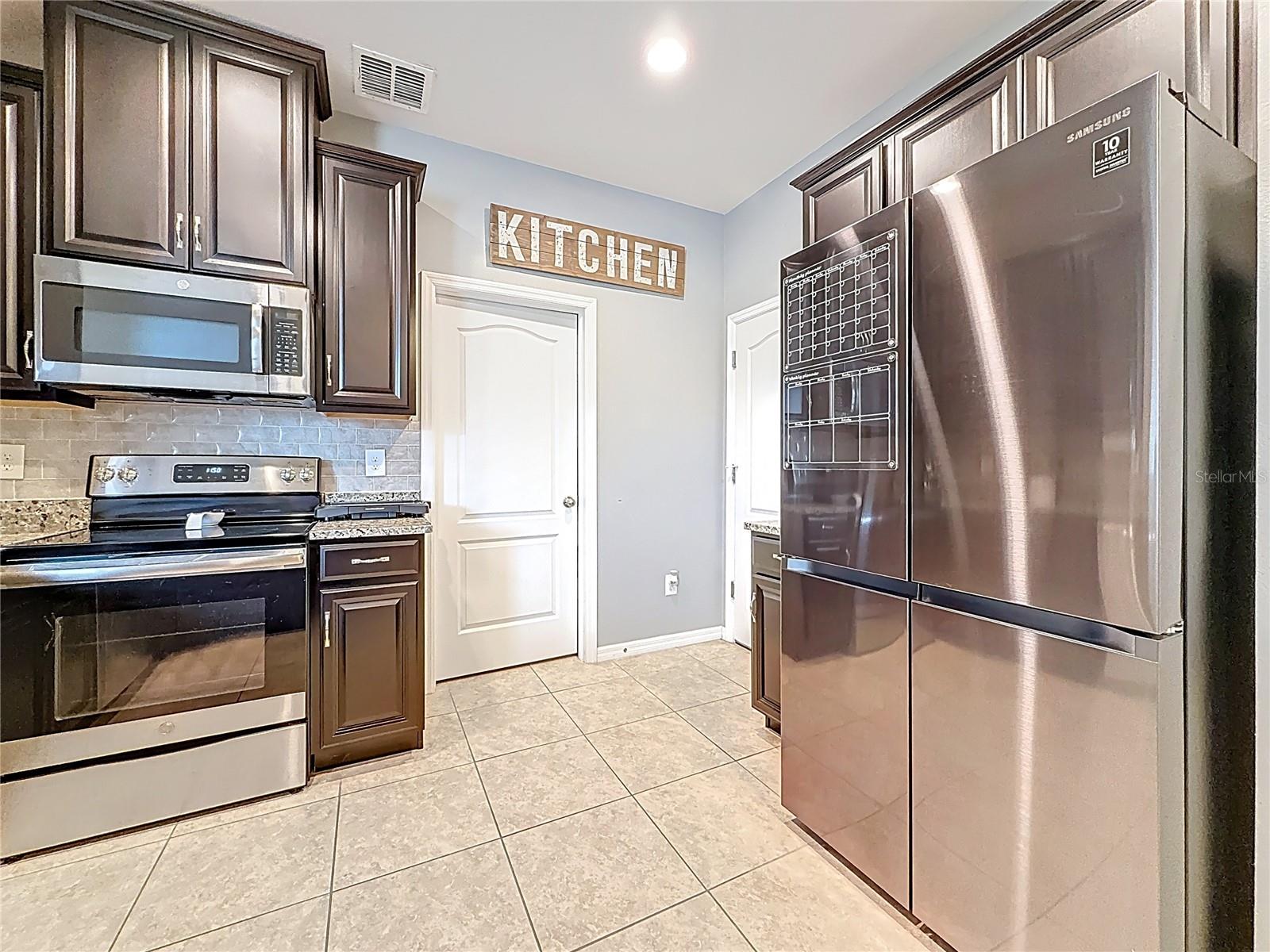 Image 16 of 86 For 10927 Verawood Drive