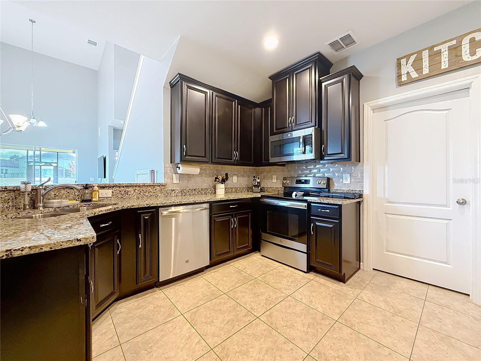 Image 17 of 86 For 10927 Verawood Drive