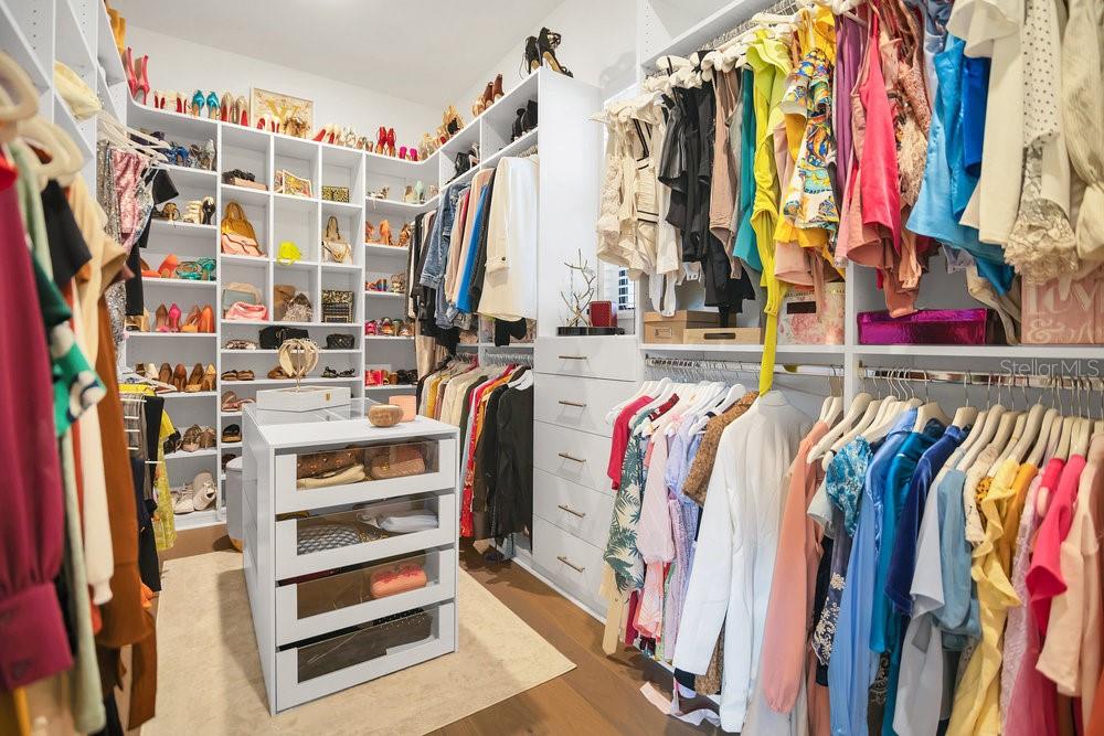 Image 11 of 33 For 15198 Oakland Avenue