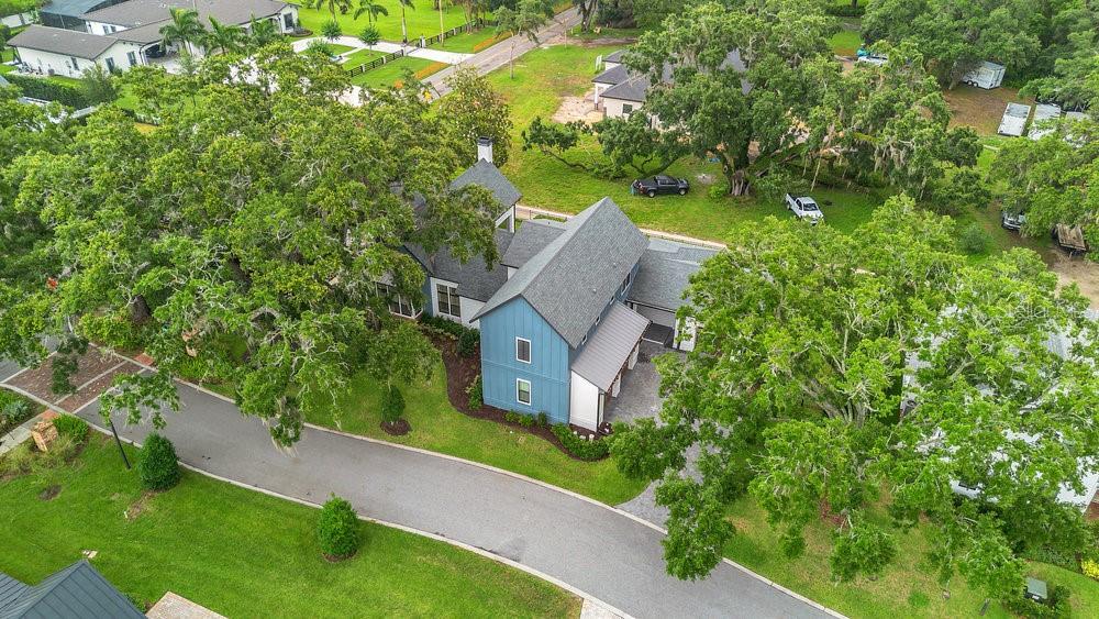 Image 30 of 33 For 15198 Oakland Avenue