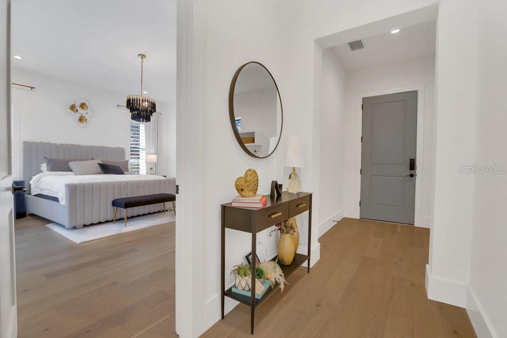 Image 6 of 33 For 15198 Oakland Avenue