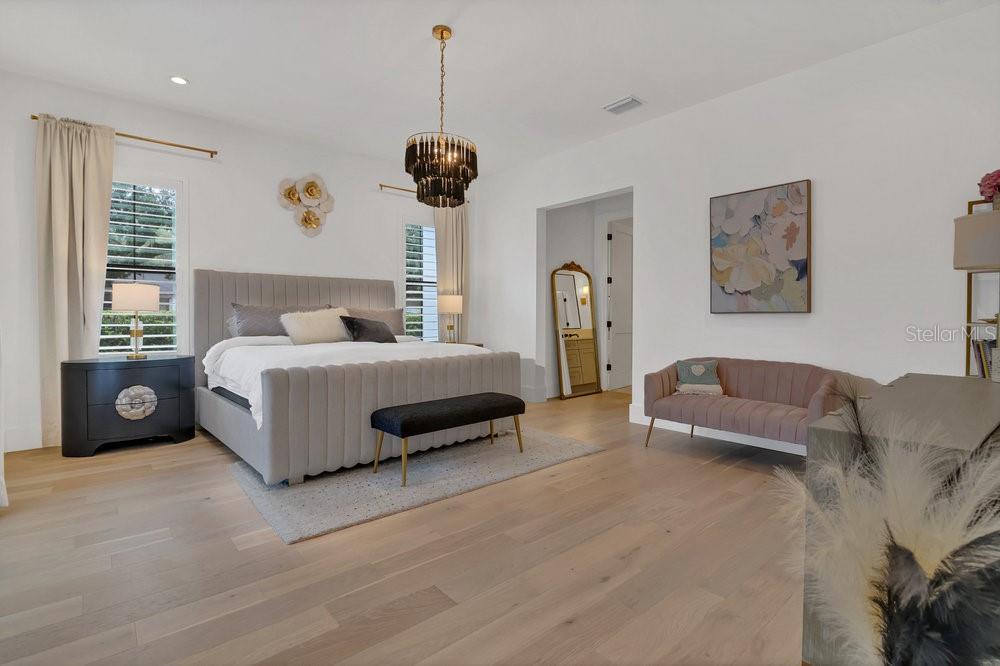 Image 7 of 33 For 15198 Oakland Avenue