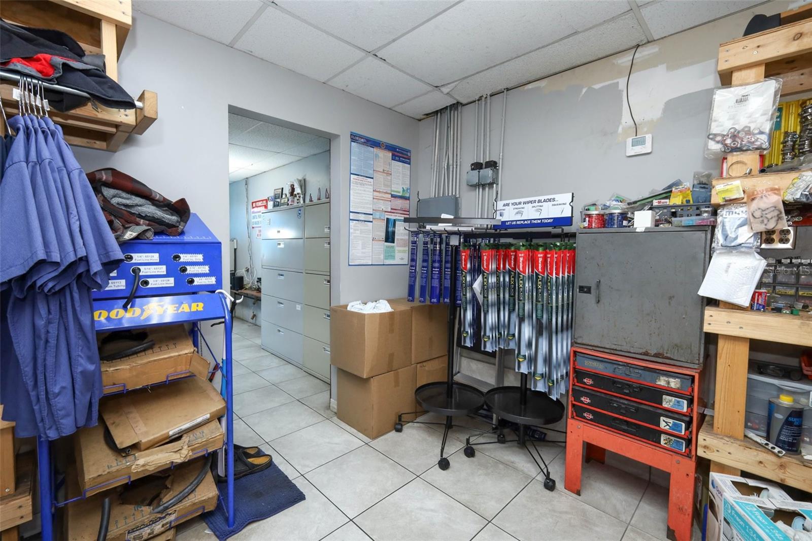 Image 11 of 66 For 4070 Goldenrod Road