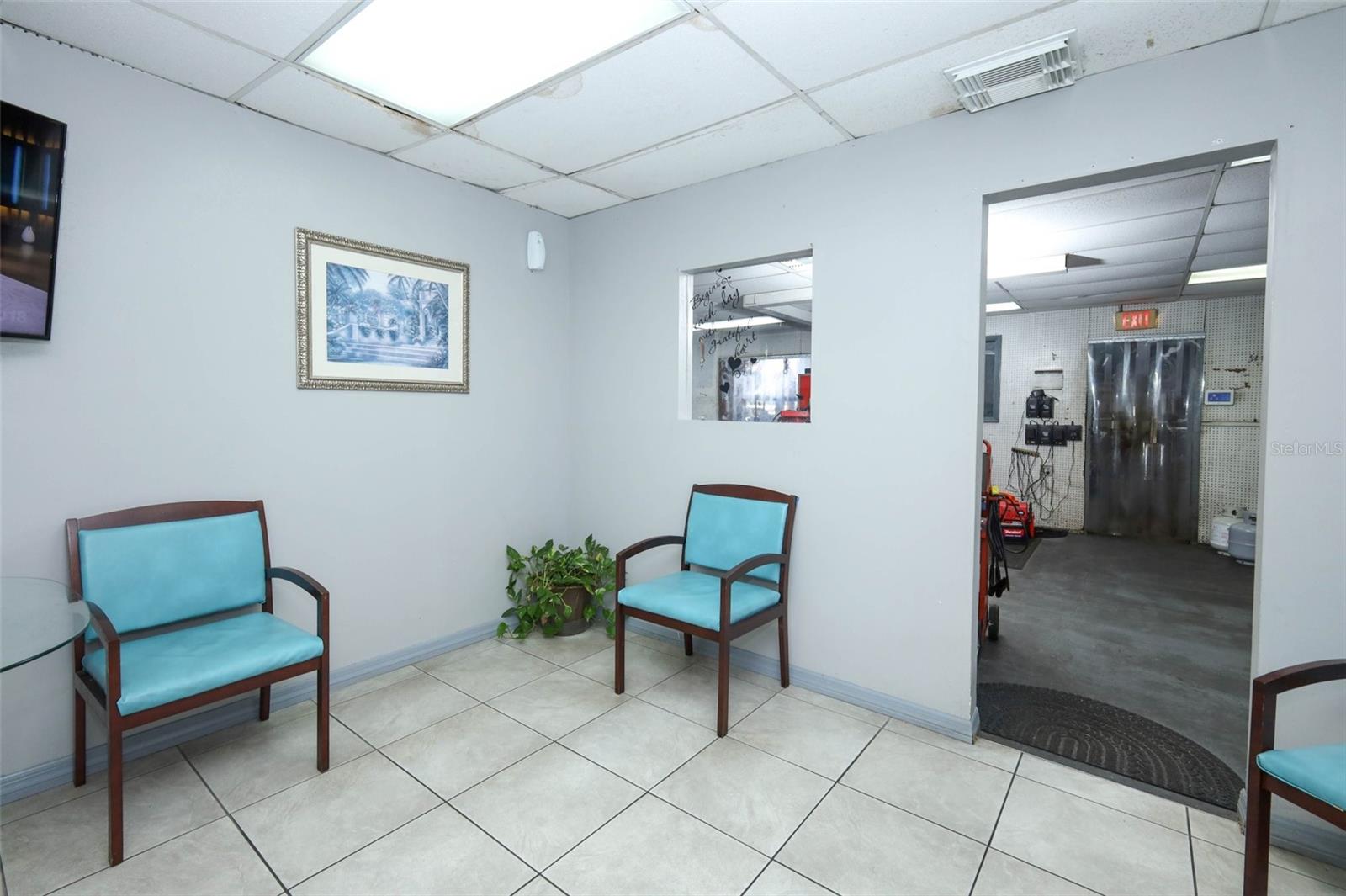 Image 18 of 66 For 4070 Goldenrod Road