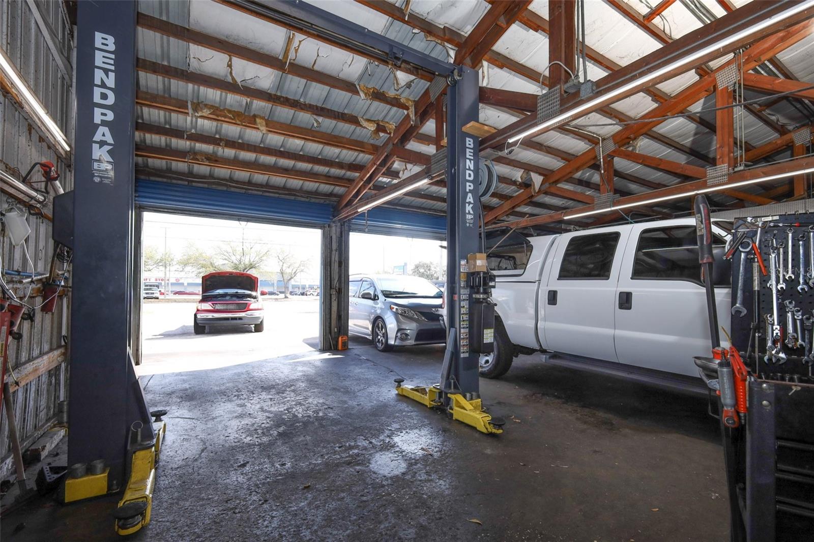 Image 23 of 66 For 4070 Goldenrod Road