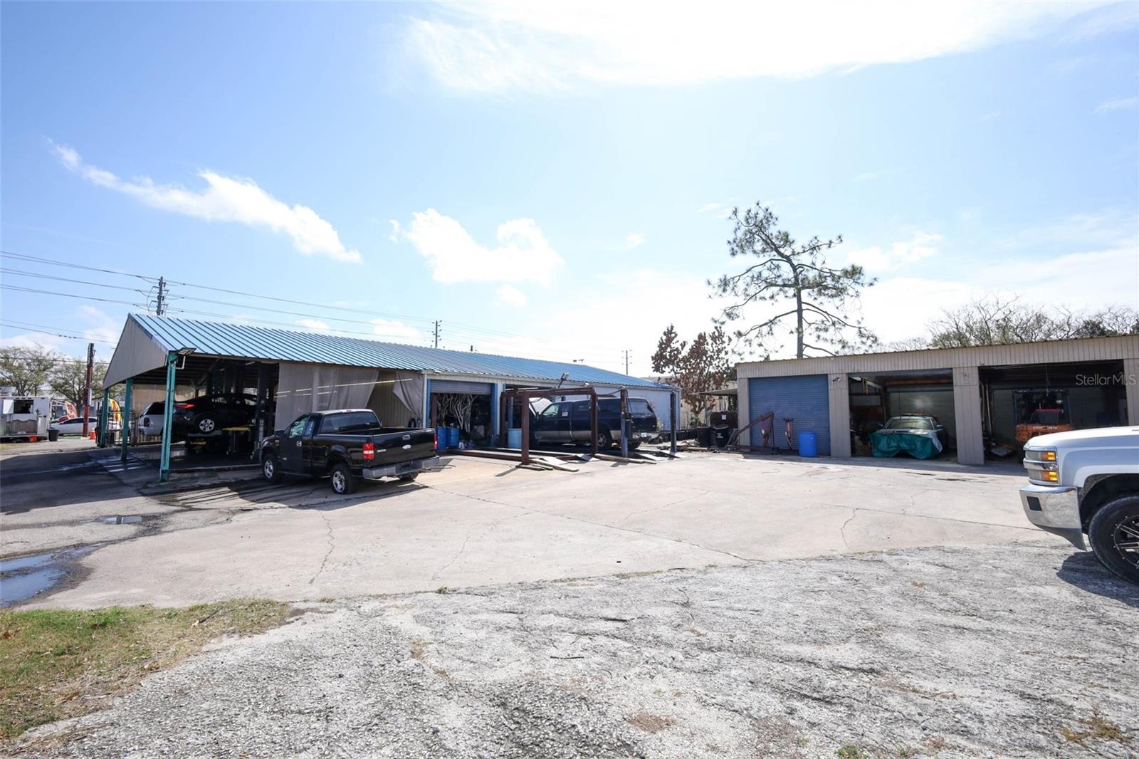 Image 27 of 66 For 4070 Goldenrod Road