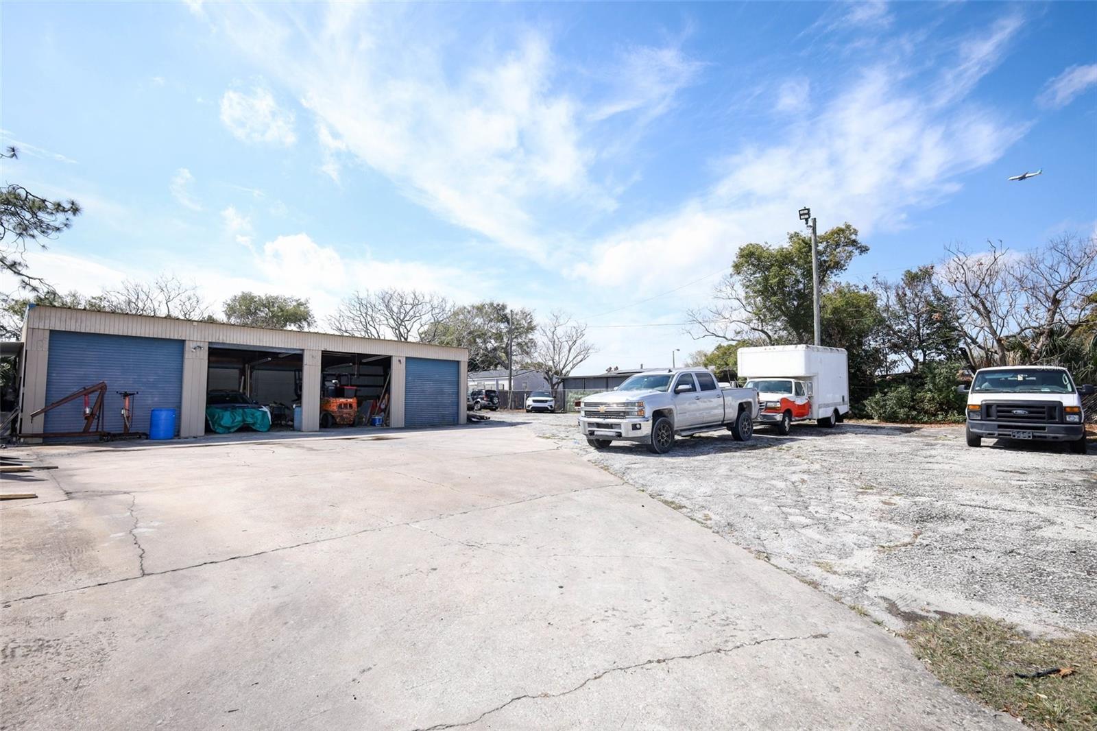 Image 29 of 66 For 4070 Goldenrod Road