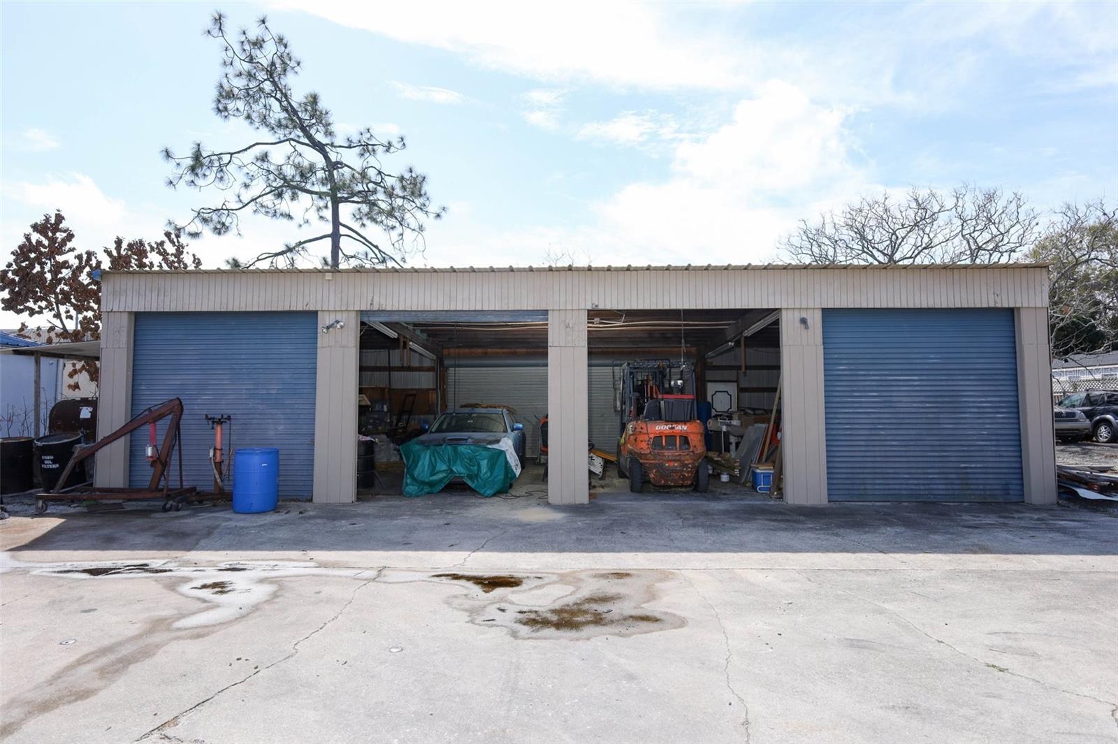 Image 32 of 66 For 4070 Goldenrod Road