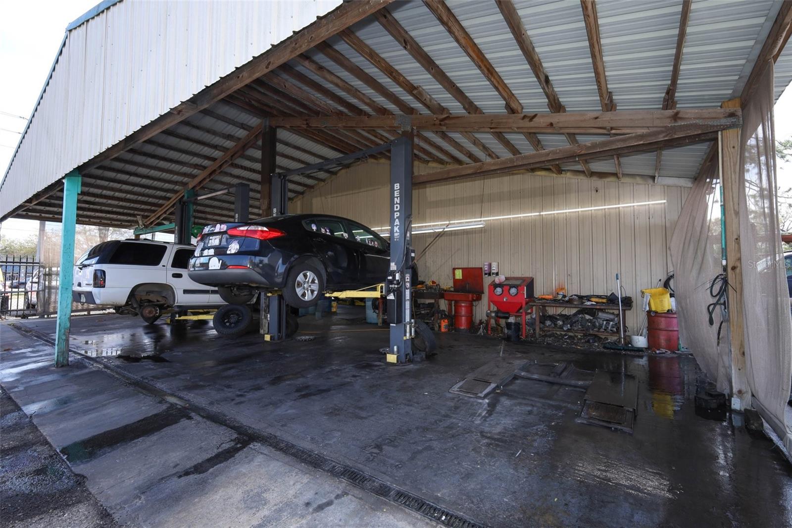 Image 36 of 66 For 4070 Goldenrod Road