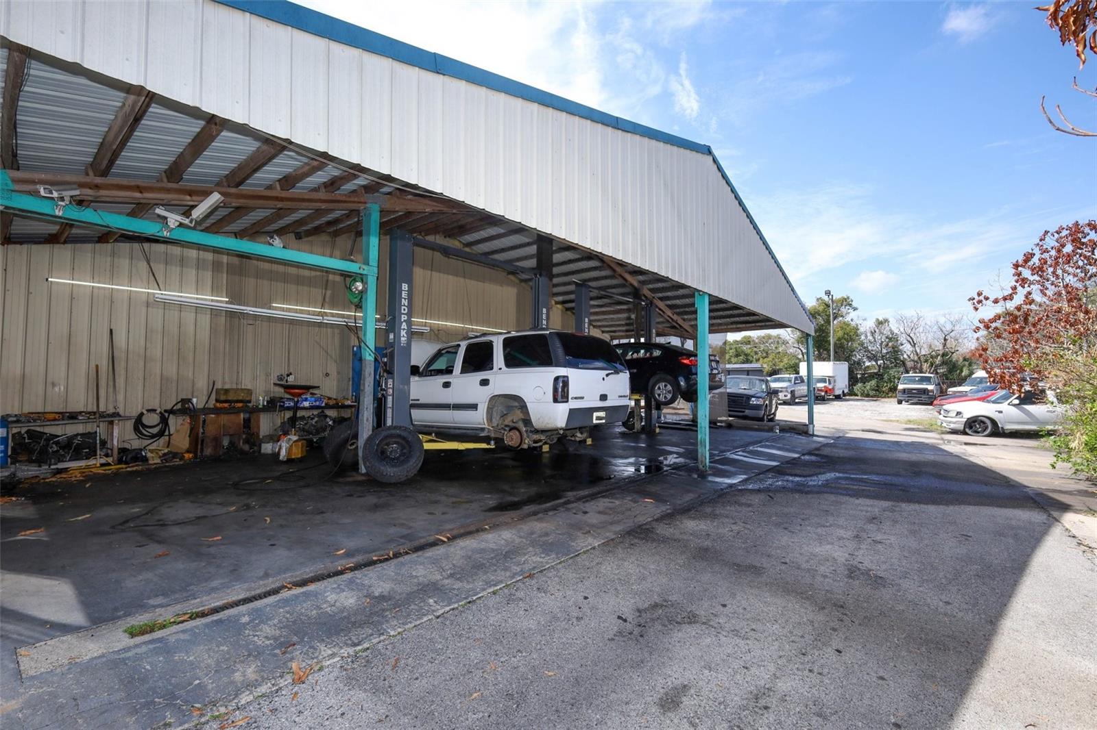 Image 38 of 66 For 4070 Goldenrod Road